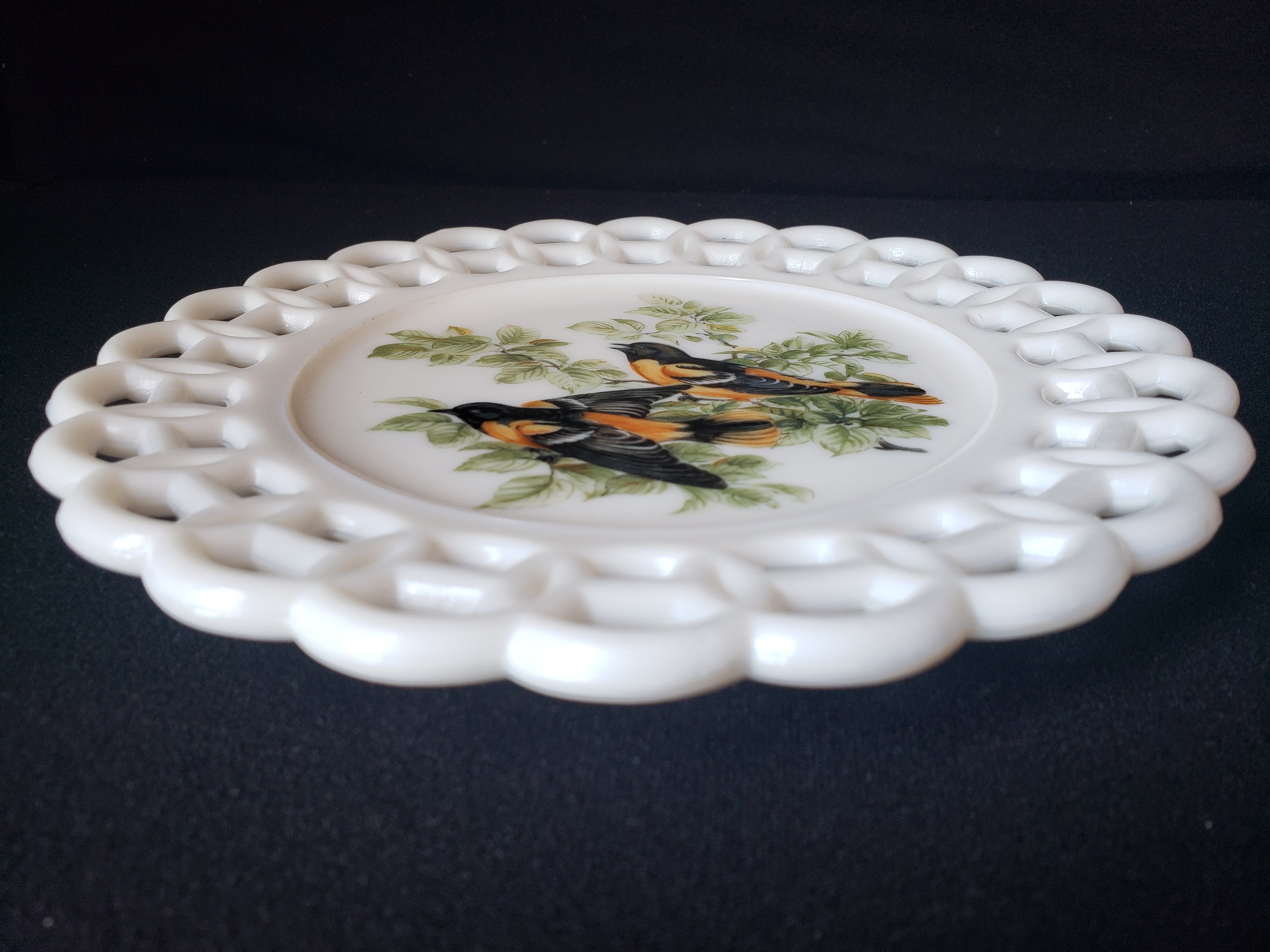 Vintage Kemple Birds Motif Milk Glass Wall Plate (lot 2190)