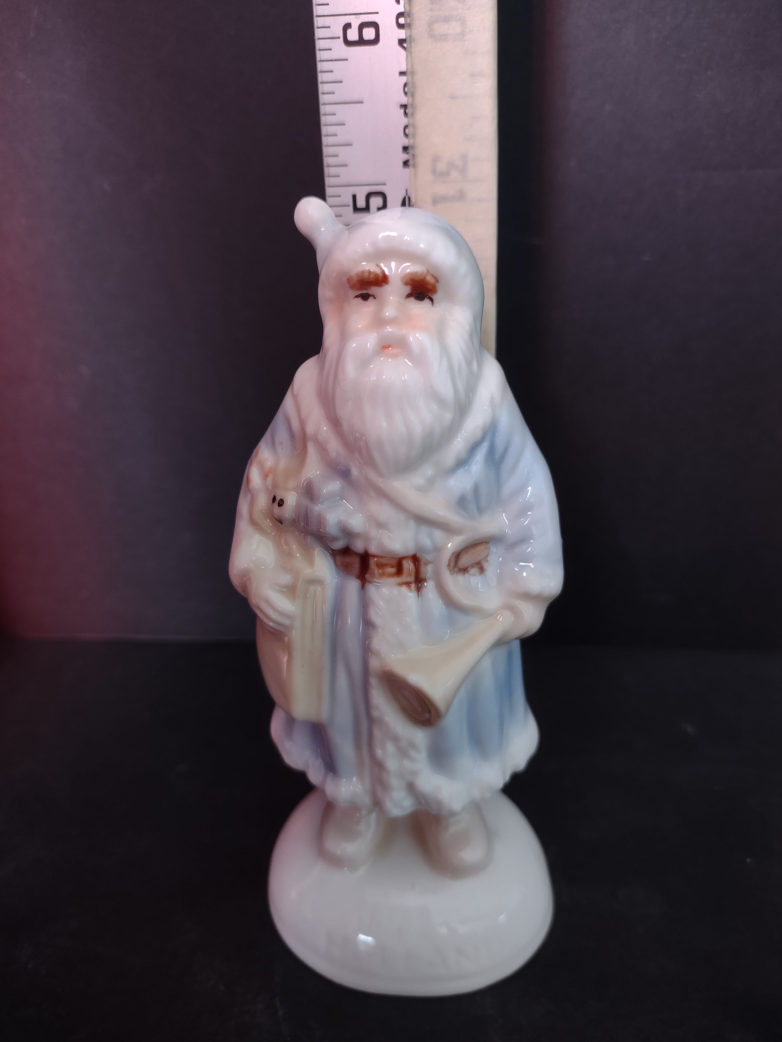 Vintage Set 4 Santa Claus Ceramic Blue White 5" Poland Holland (lot 1208)