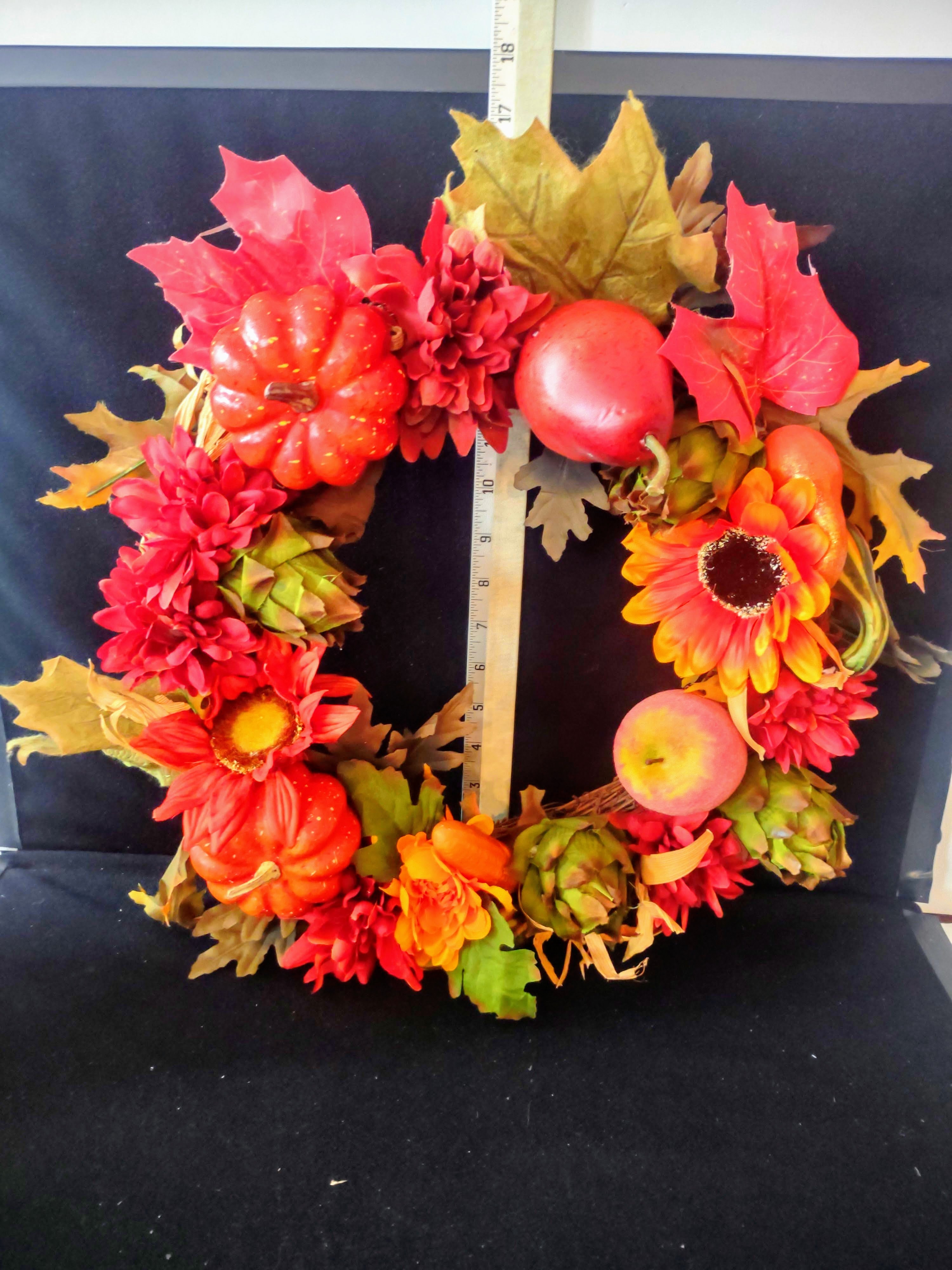 Halloween Thanksgiving/Fall Grape Vine Flowers Pumpkin Fruit Wreath (Lot 3437)