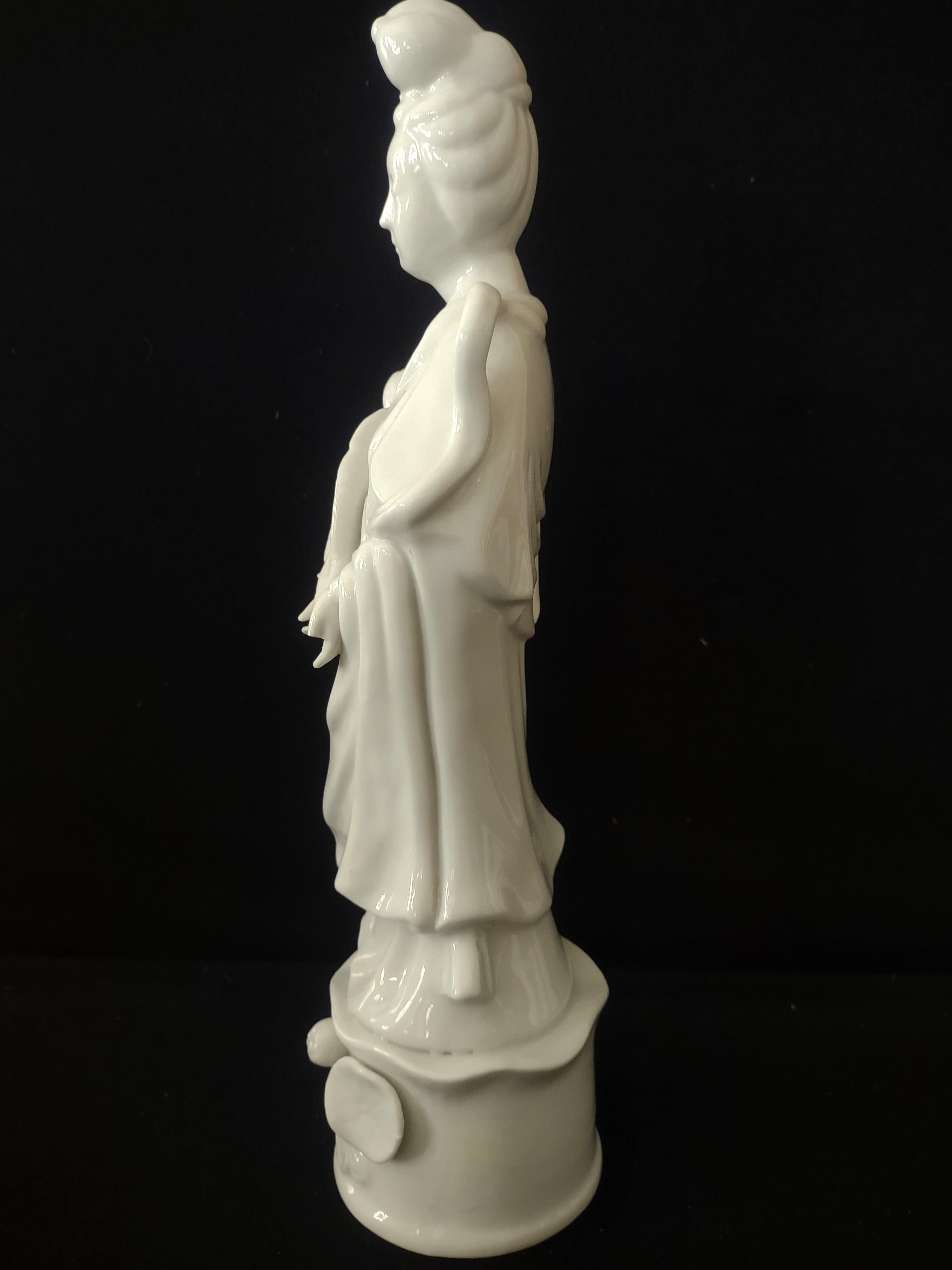 Homco Porcelain Asian Figurine Kwan Yin Compassion Mercy Kindness (Lot 3551)