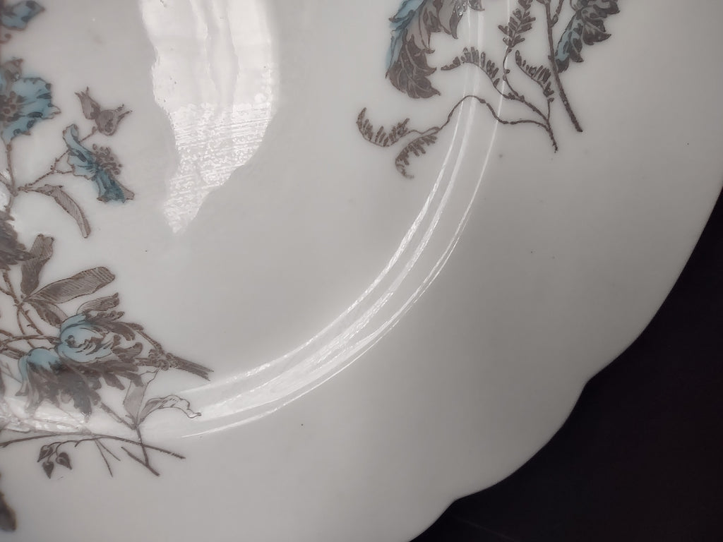 Antique Haviland Limoges Blue Flower Dinner Plate 9-1/2" (lot 959)