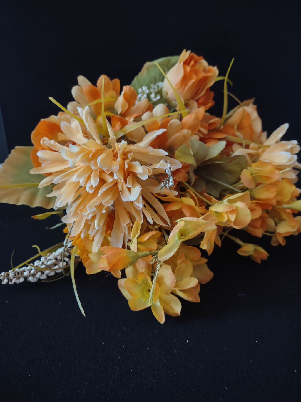 Thanksgiving/Fall 14" Mums Roses Three Twigs Silk Flowers (Lot 3515)