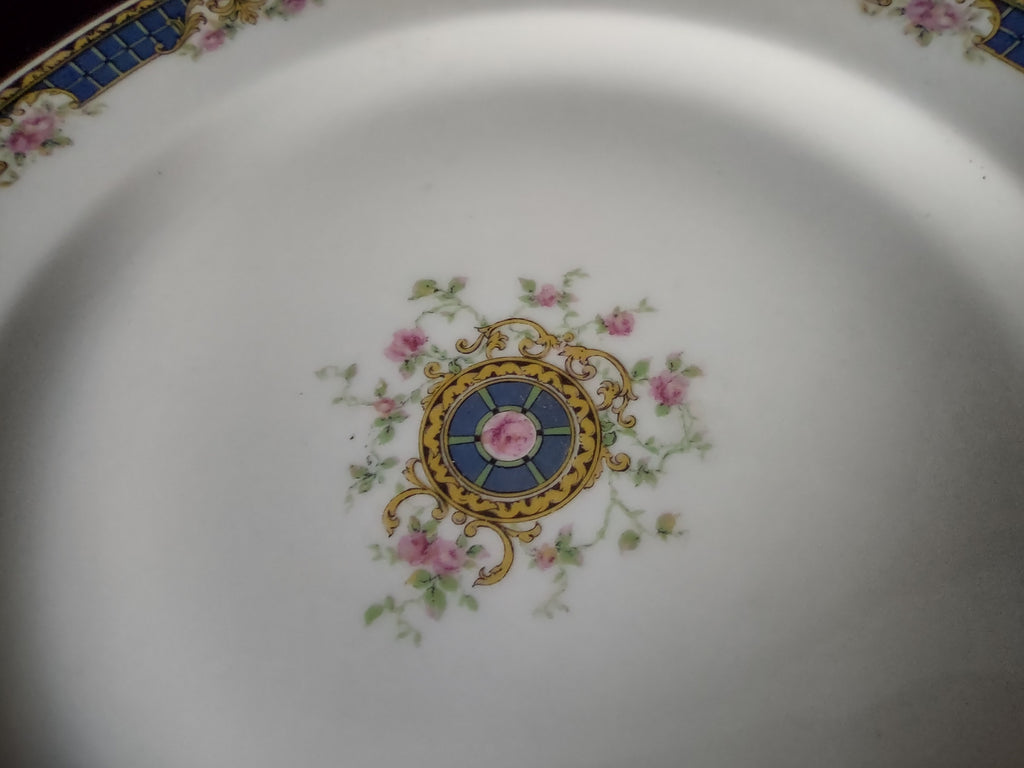 Haviland France Limoges Dinner Plate Blue Trim (lot 1005)