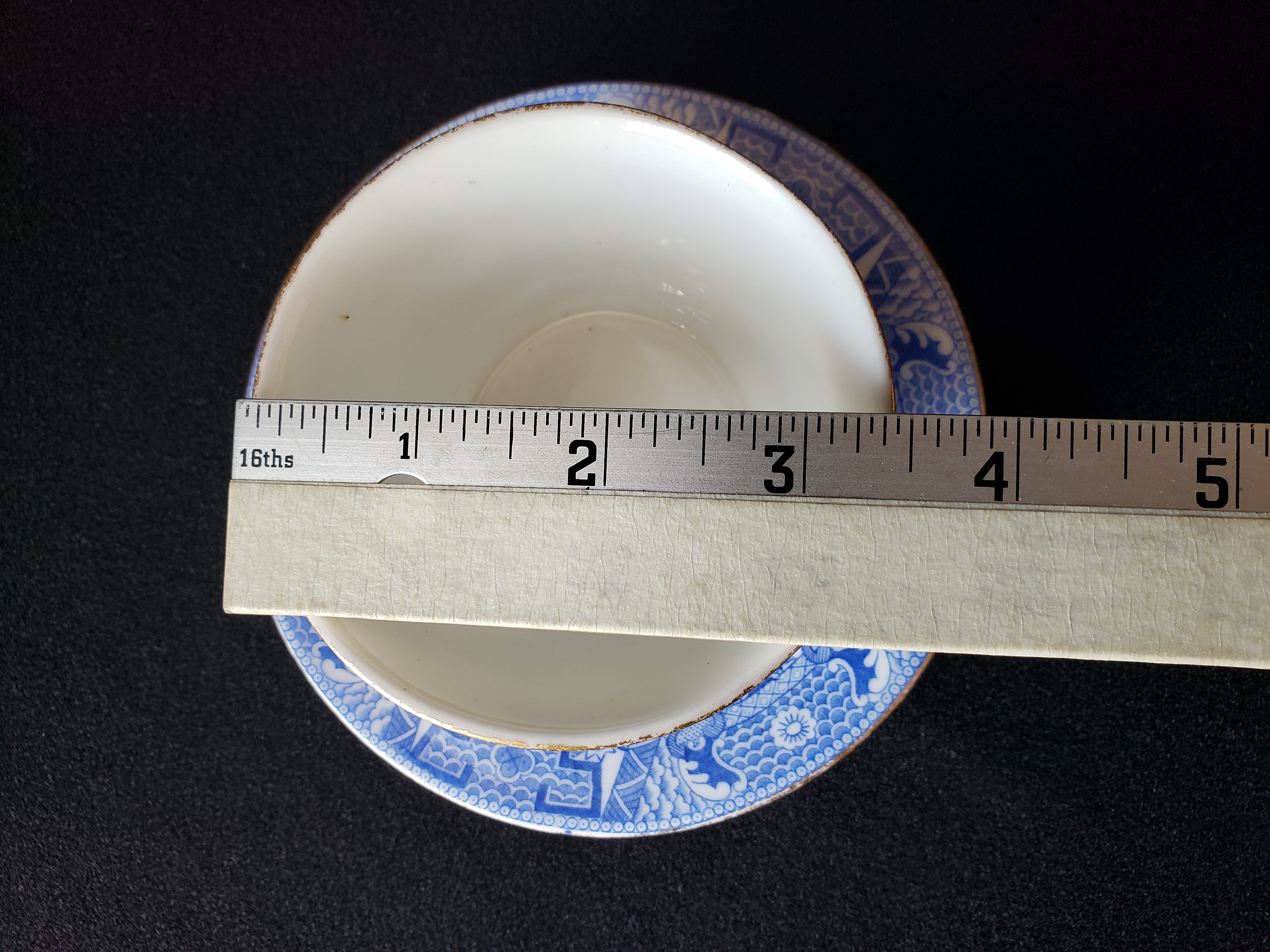 Vintage Royal Worcester Tea Cup Attached to Saucer Blue and White (lot 2076)