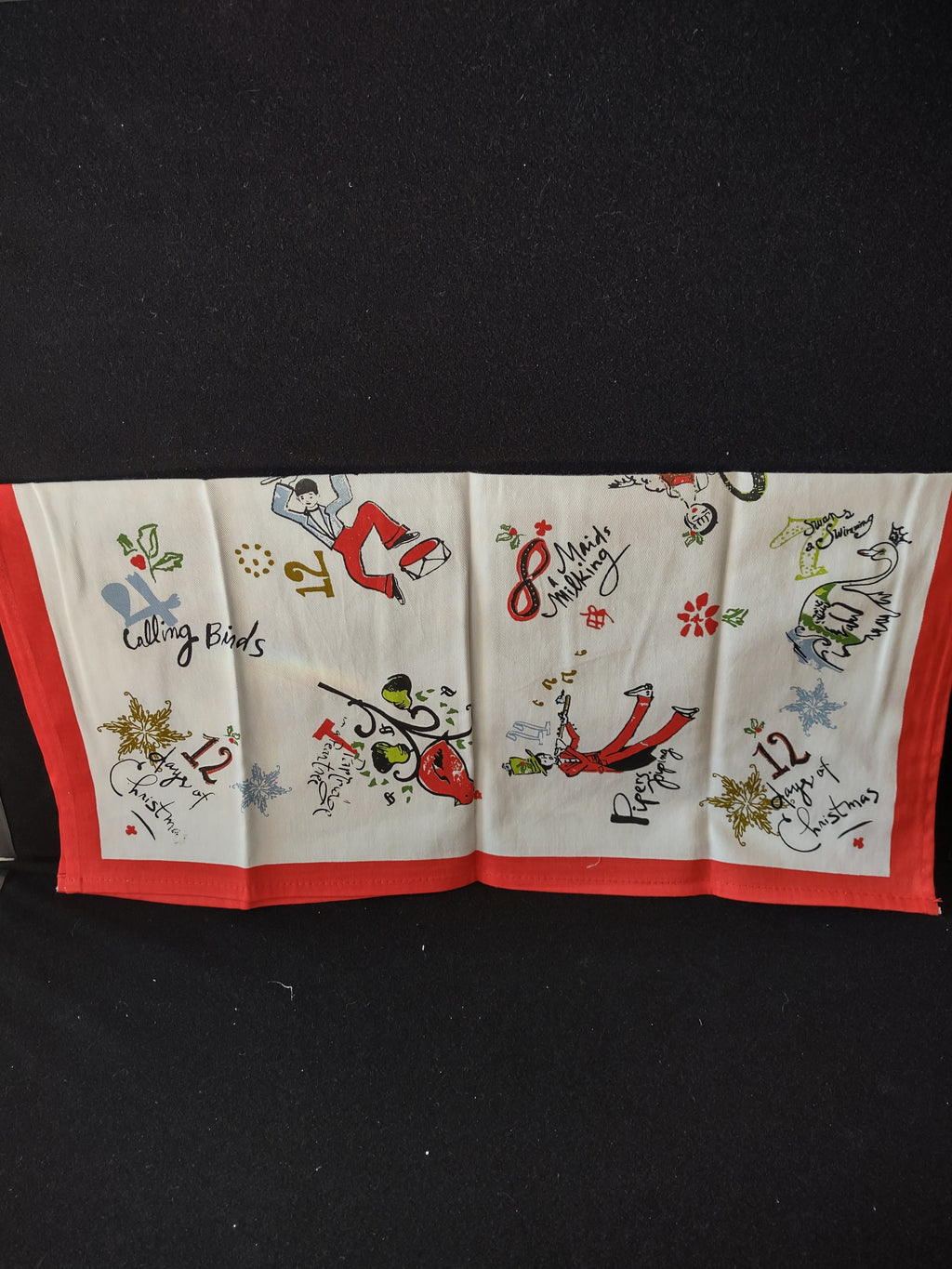 12 Days Of Christmas Lenox 20X13.5 Red Placemats 20X19 Napkins 4 Each (Lot 4317