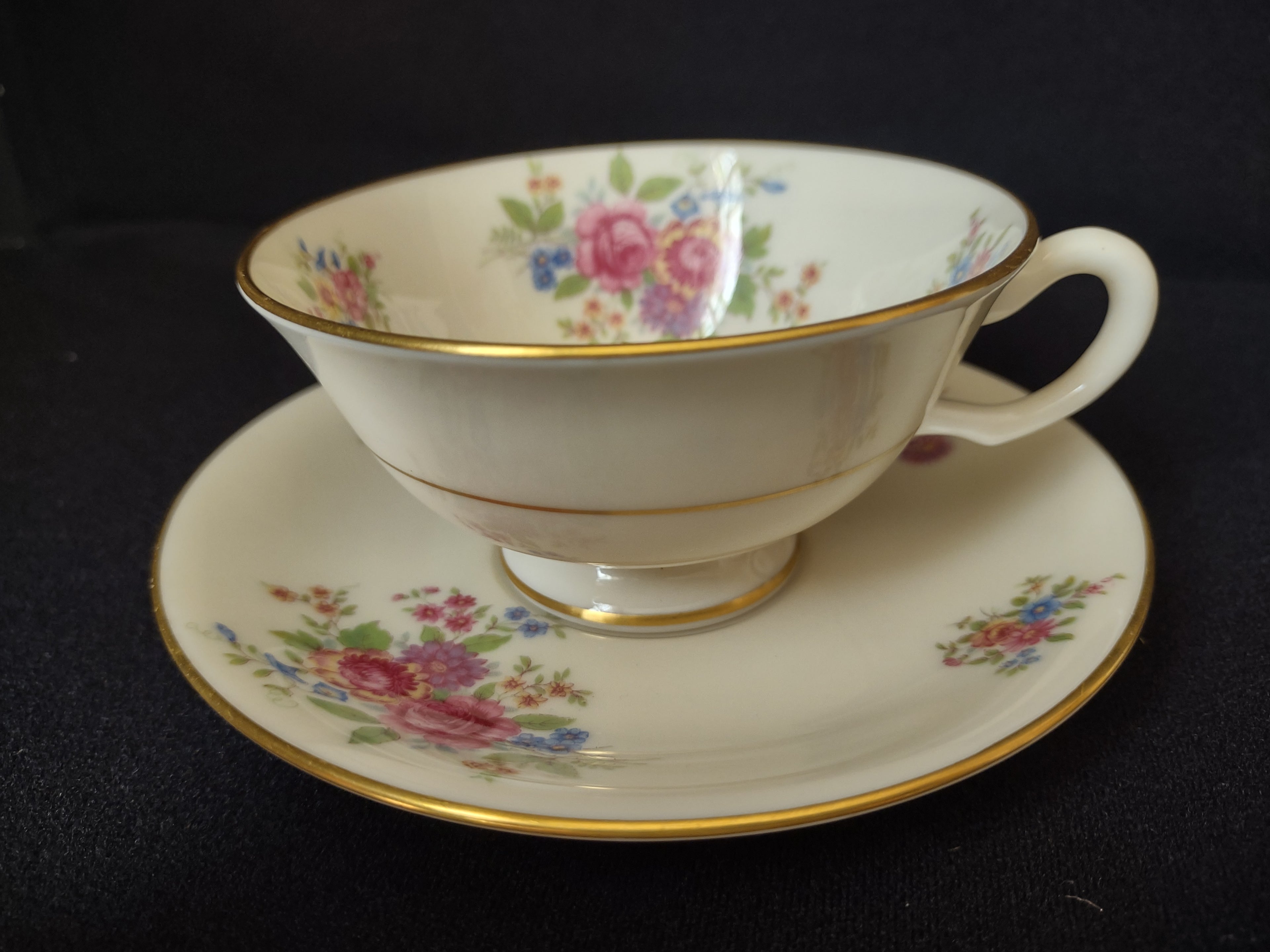 Vintage Lenox L-347 Tea Cup with Saucer Gold Trim Roses (lot 1815)