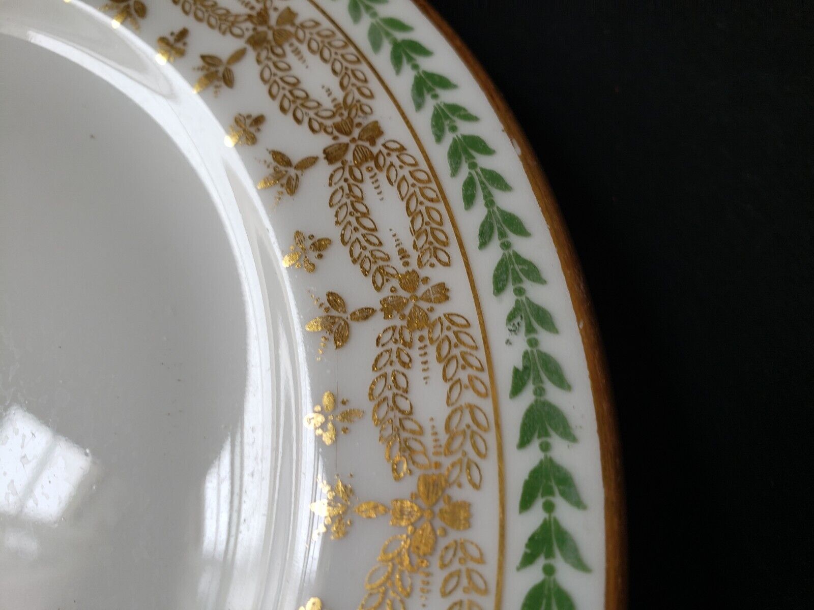 JP Limoges France Gold Trim Green Laurel Dessert Plate 7-1/2" (584)