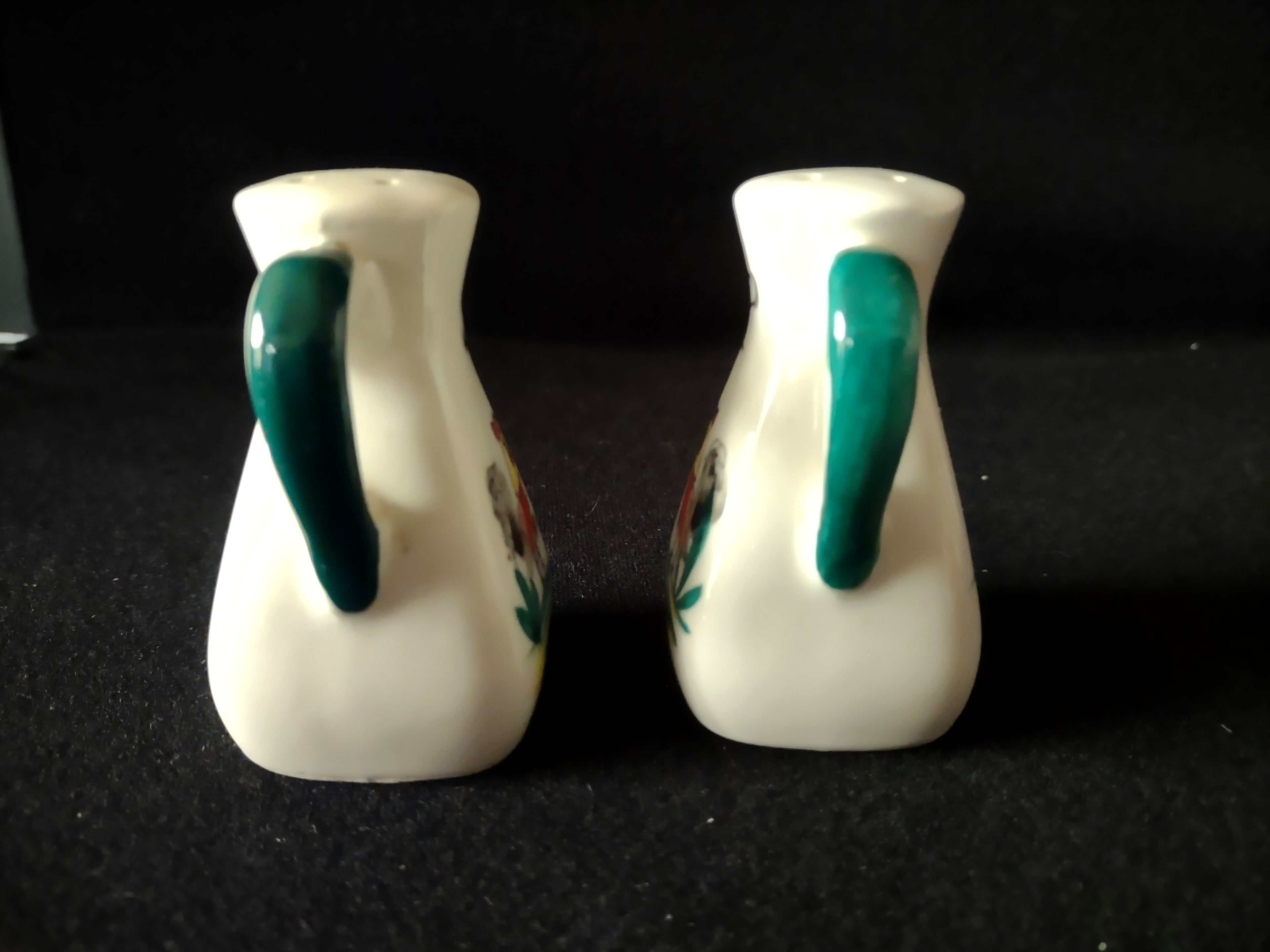 Vintage Salt and Pepper Shaker Country Farmhouse Rooster (lot 5378)