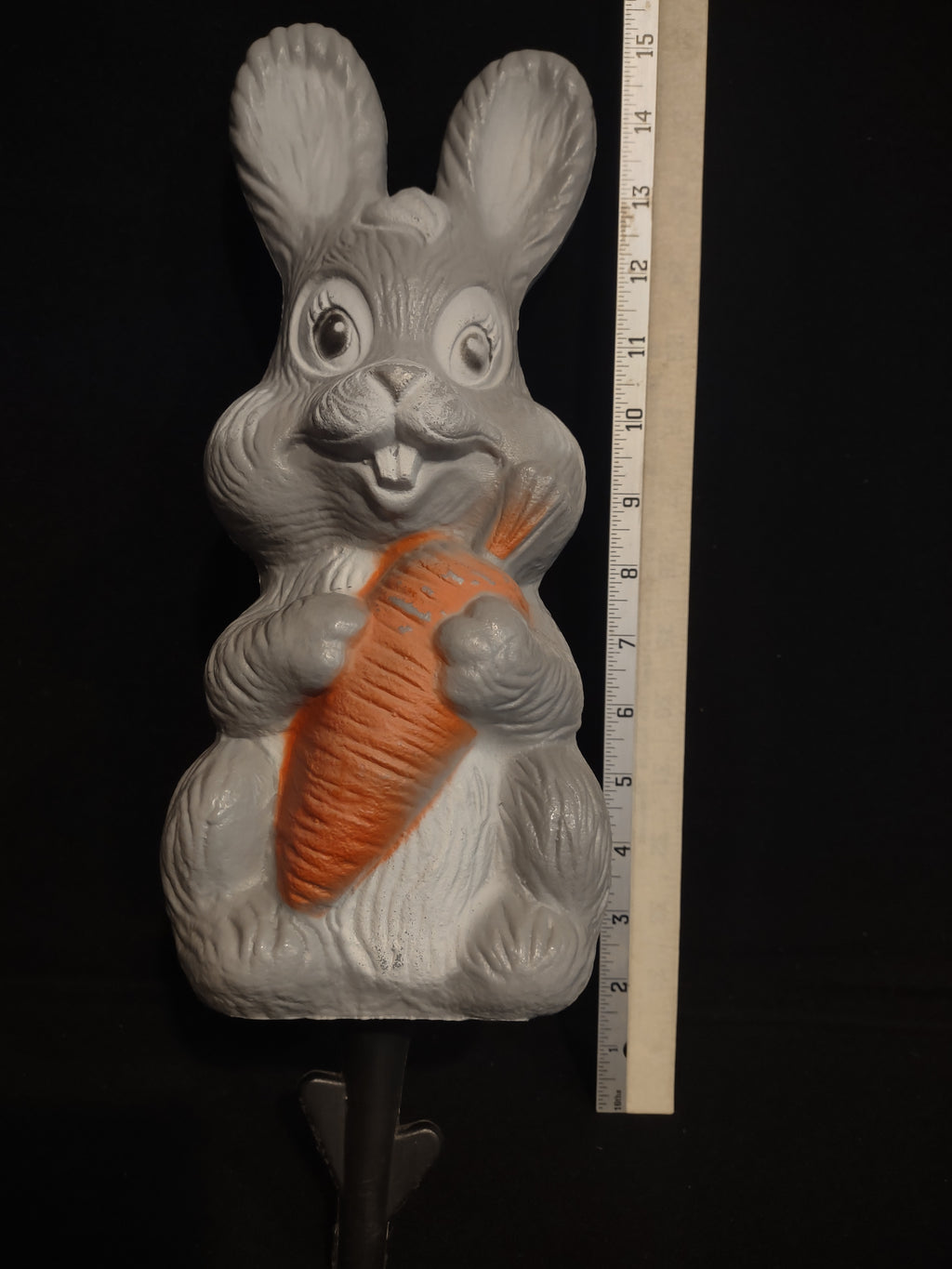 Vintage Easter Art Line Blow Mold Yard Stake Bunny Carrot 13"(lot 2549c)