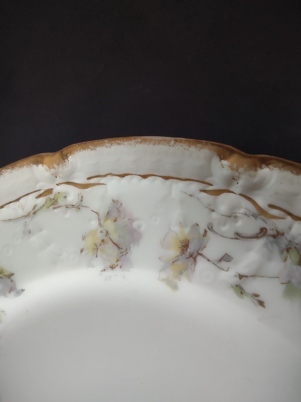 Haviland Limoges Raised Double Gold Trim Dinner Plate (lot 629)
