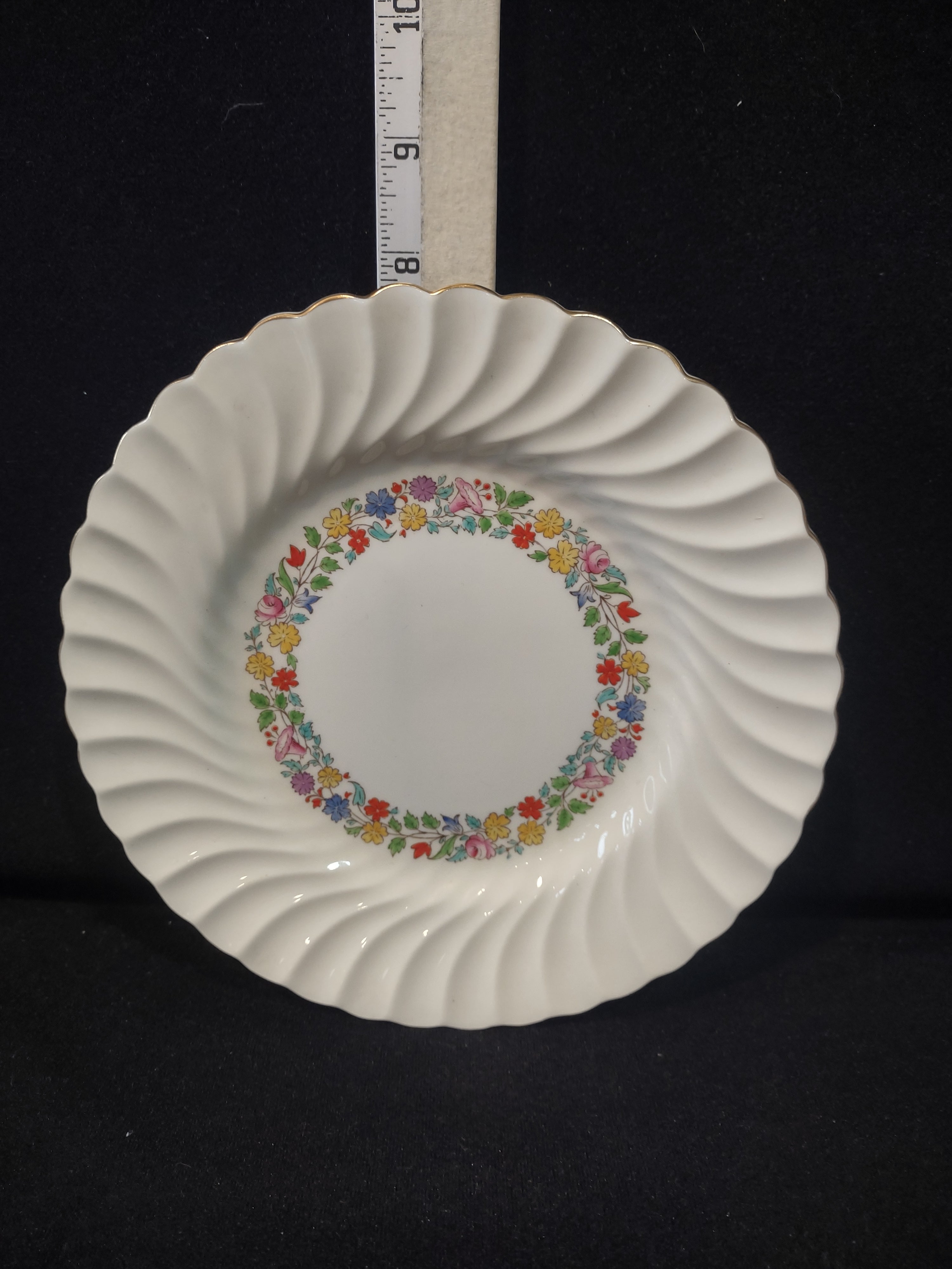 Vintage Royal Doulton Evesham Lunch Plate Bone China Floral Scalloped (lot5498)