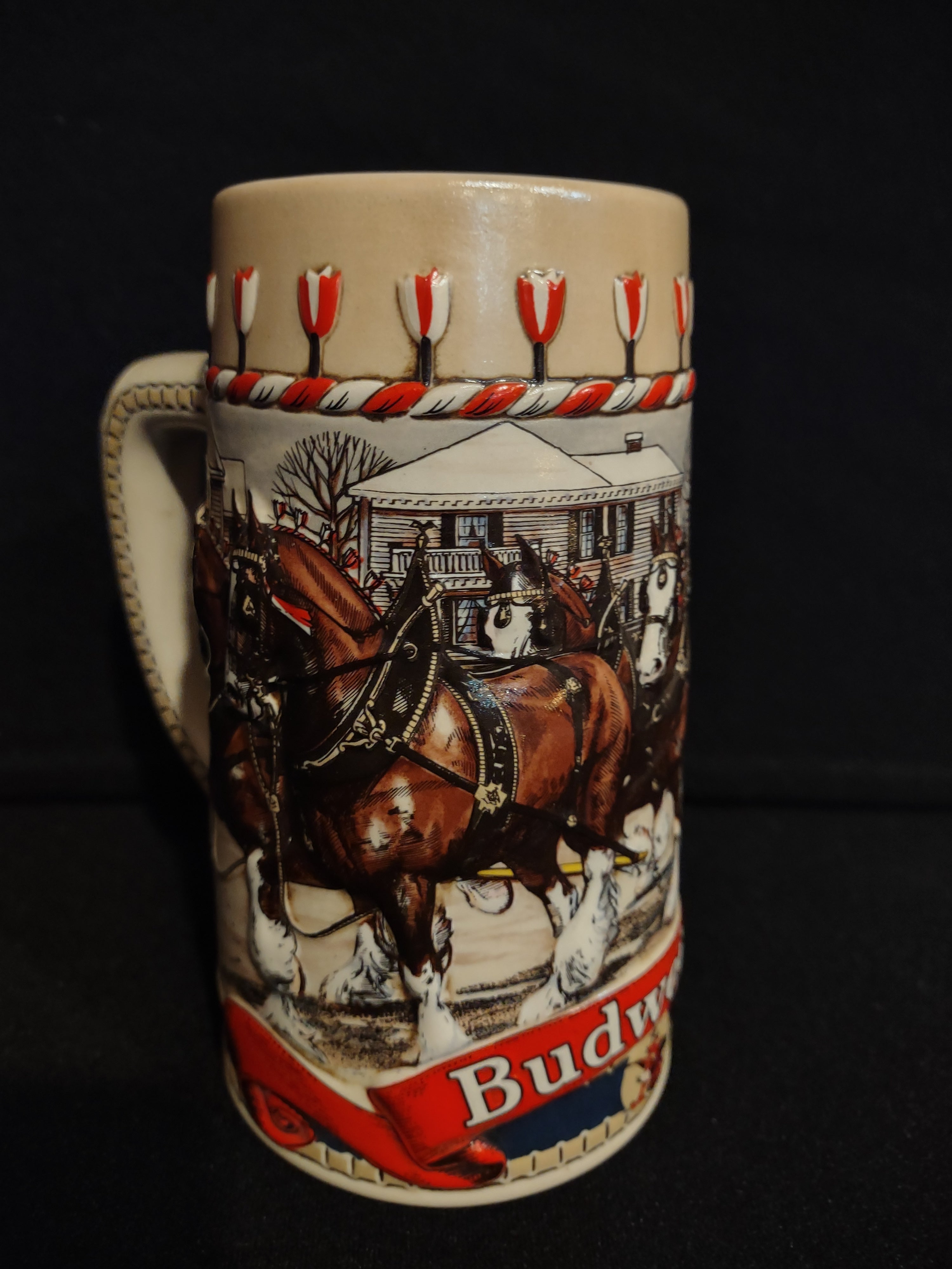 1986 B Series Budweiser Holiday Christmas Beer Stein Clydesdale Mug (lot 2540j)