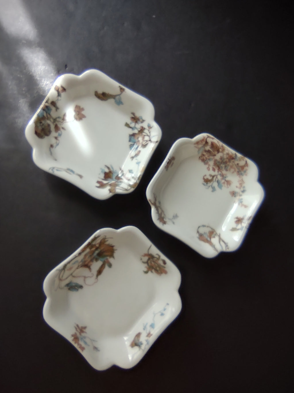 Depose Haviland Limoges Pink Brown Cornflower 3 x Square Small Dish (lot 966)