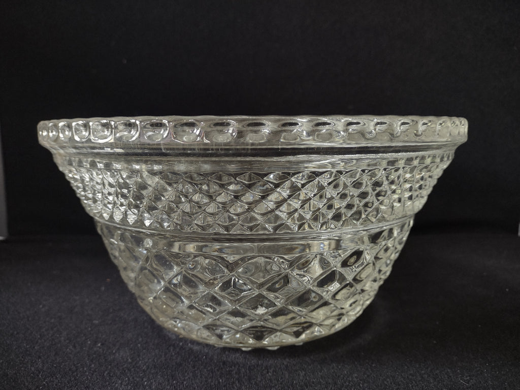 Wexford Anchor Hocking Large Glass Serving Bowl Diamond (lot 5147)