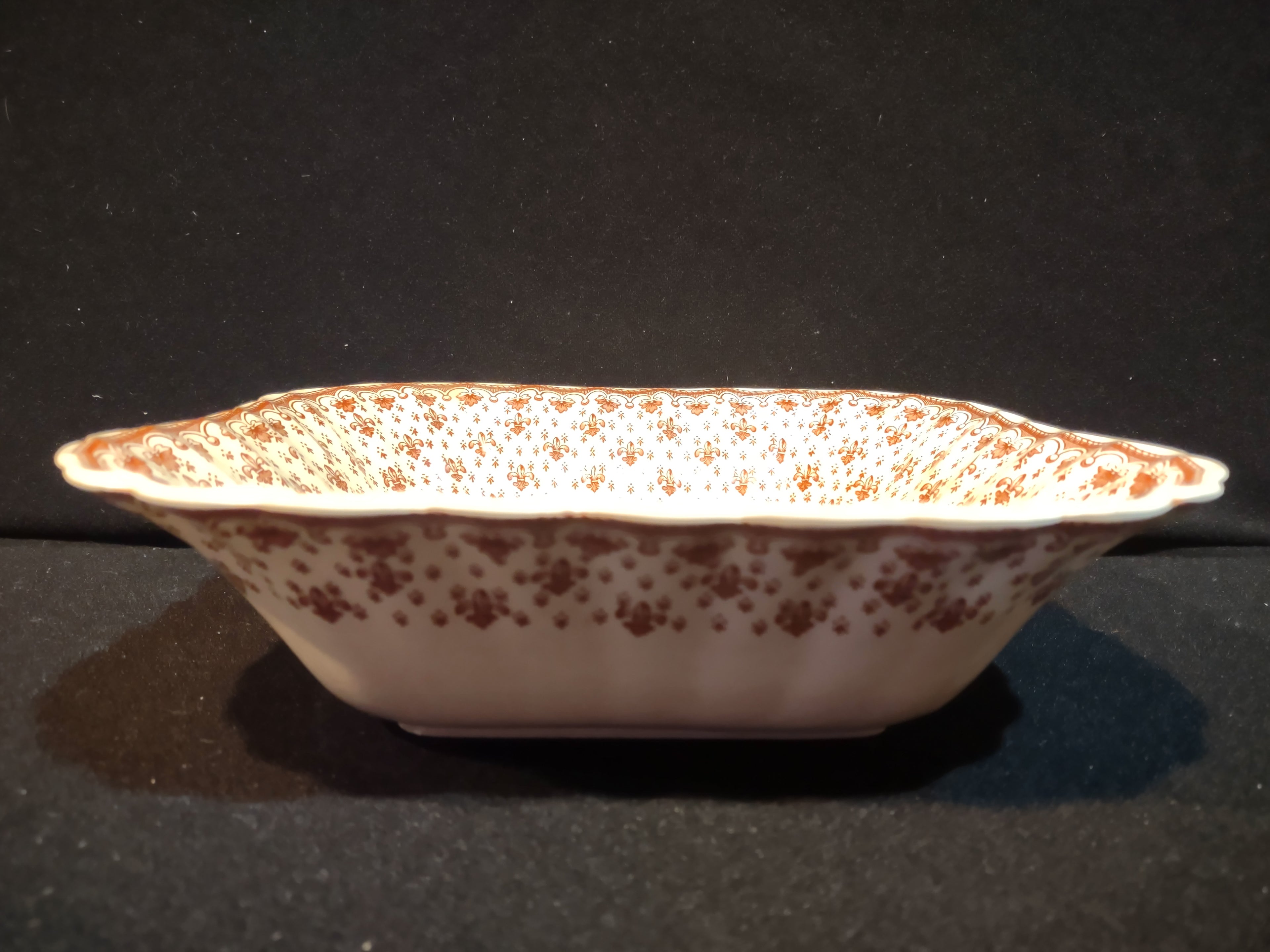 Vintage Spode Fleur-De-Lis Serving Bowl Brown Countryside Ironstone (lot 5755)