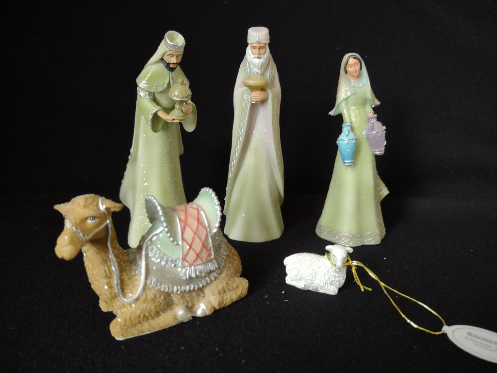 Nativity Hawthorne Village King Gaspar Melchior Lady w Urns Camel Lamb (lot 2288)