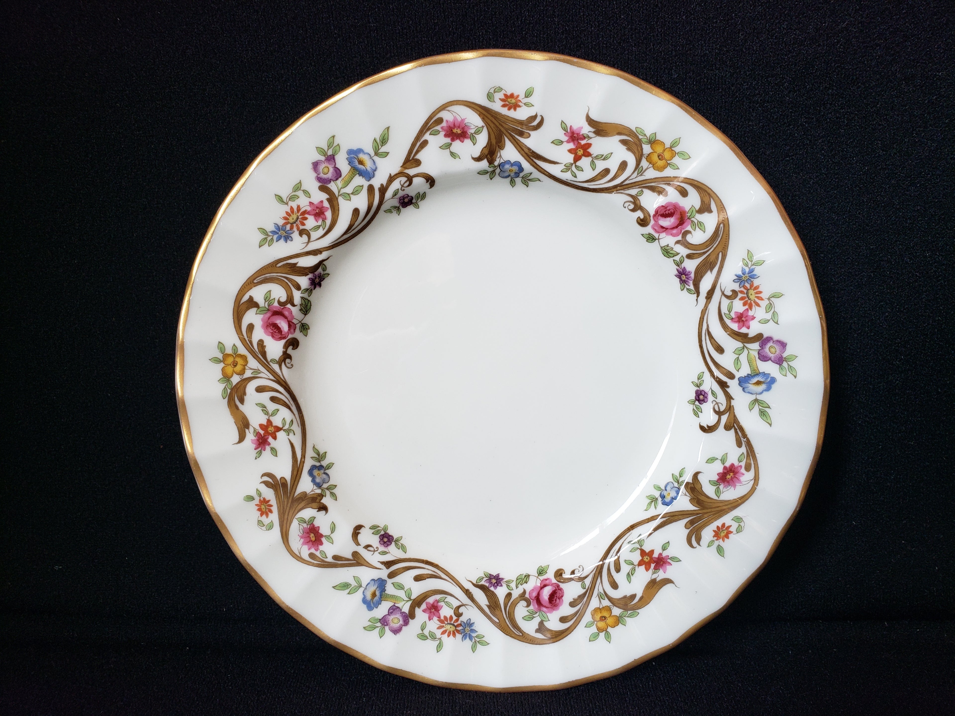 Vintage Royal Worcester Bread or Dessert Plate 6" (lot 2086)