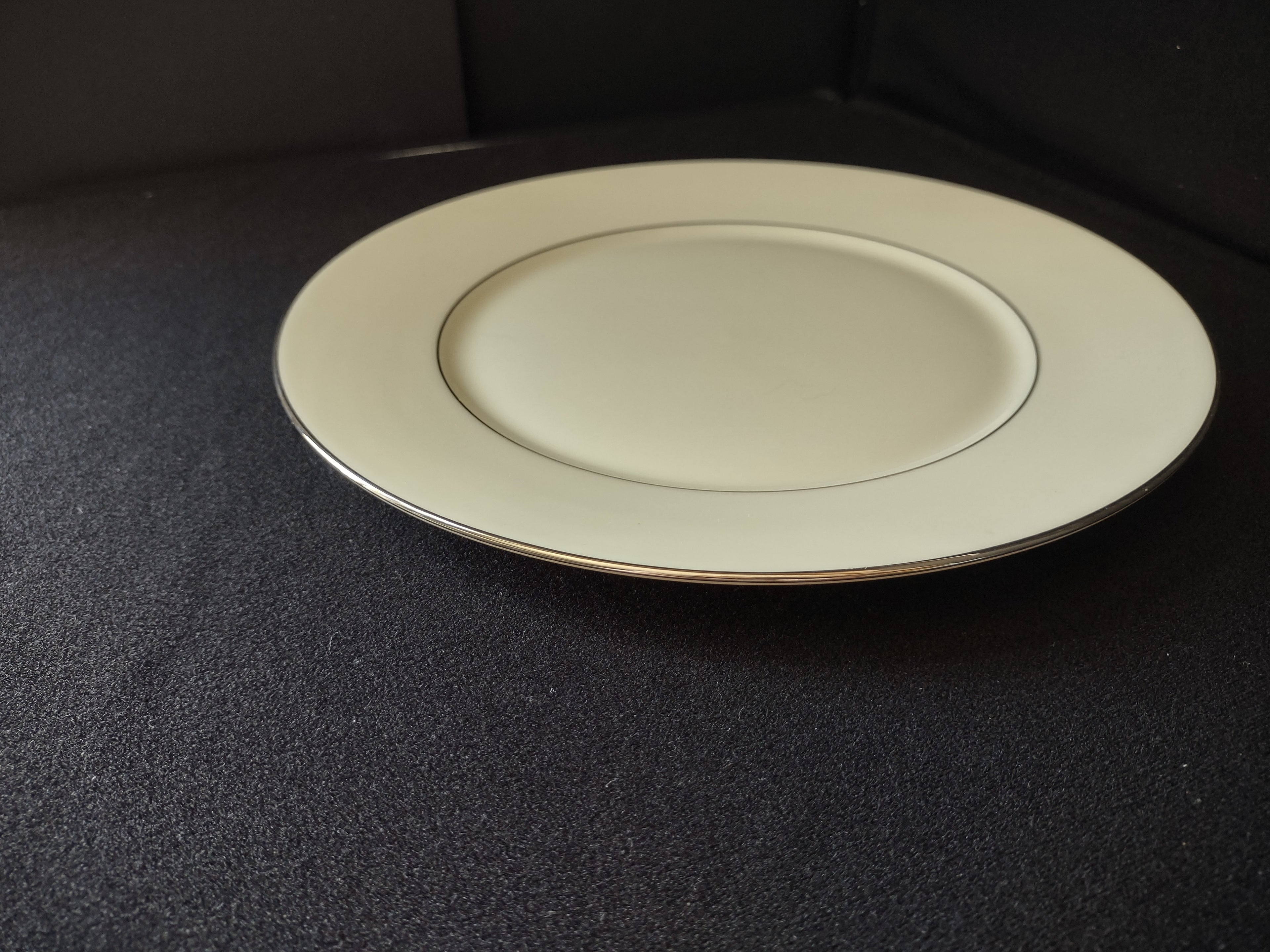 Vintage Lenox Maywood Dinner Plate 10-3/4" (lot 1887)