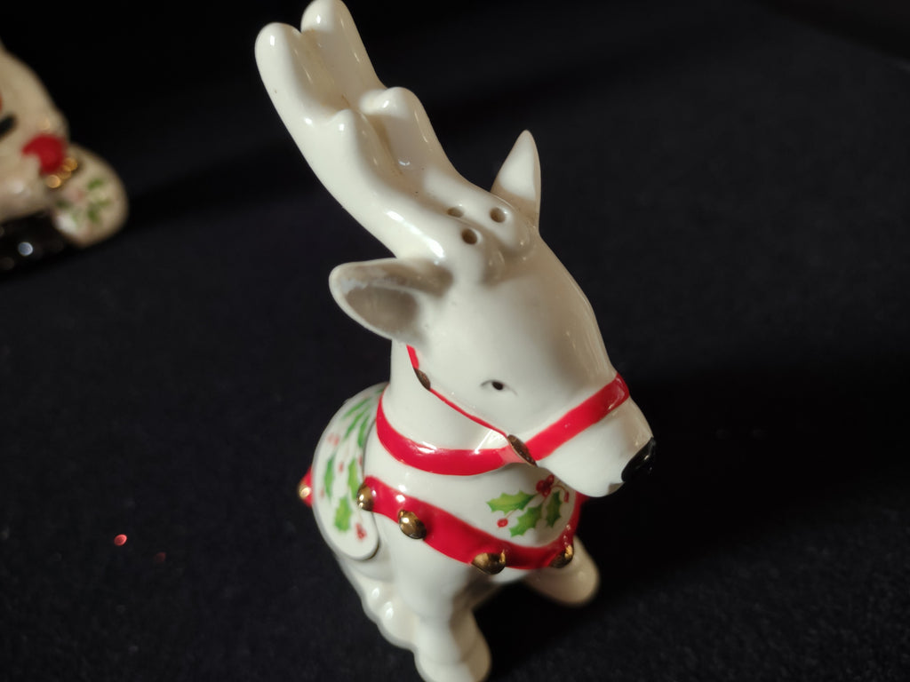 Vintage Lenox Christmas Salt Pepper Shaker IMPERFECT (lot 3420)