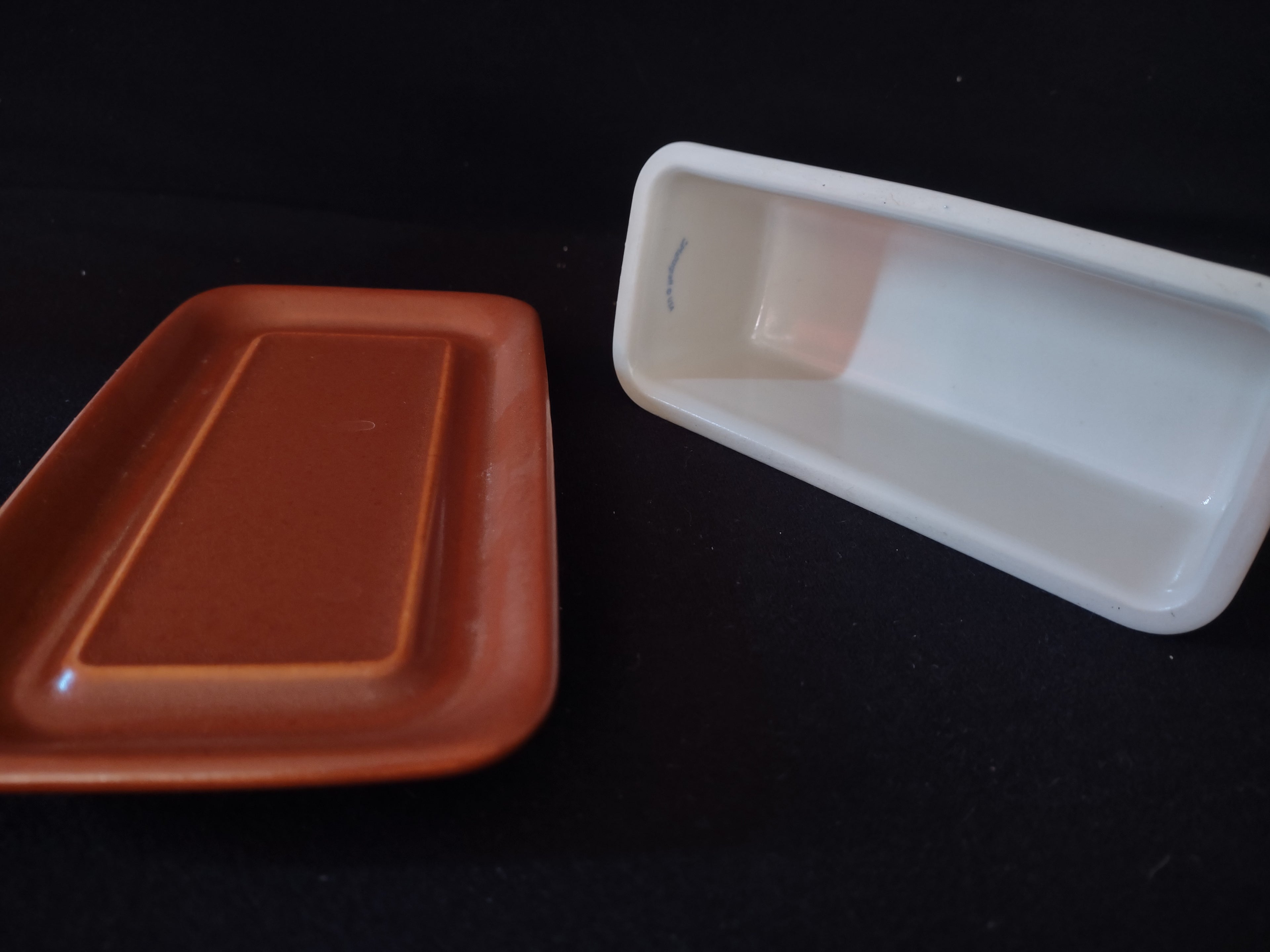 Vintage Pfaltzgraff USA Butter Dish Mission Flower (lot 5272)