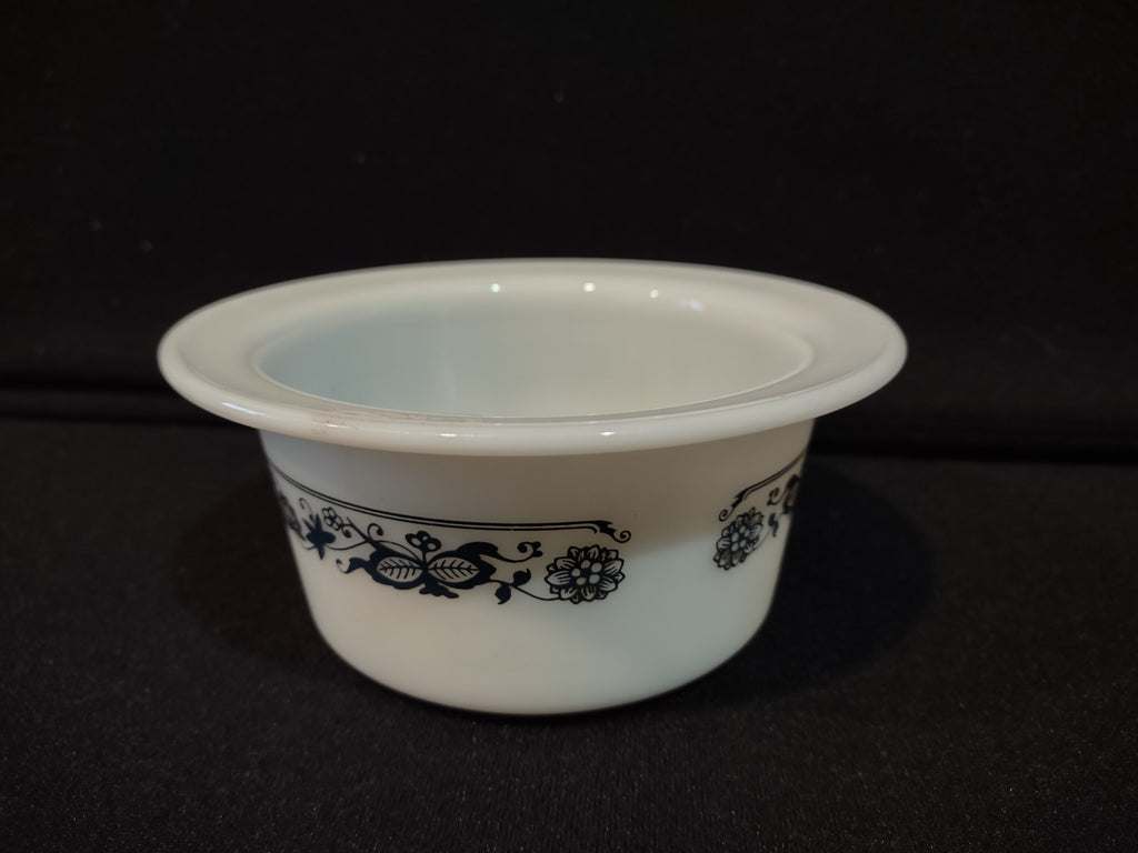 Vintage Pyrex USA Old Town Blue Onion Butter Tub (lot 5391)