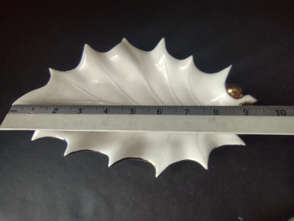 Vintage Three 3 x Ceramic White Gold Holly Leaf Dish (lot 1162)