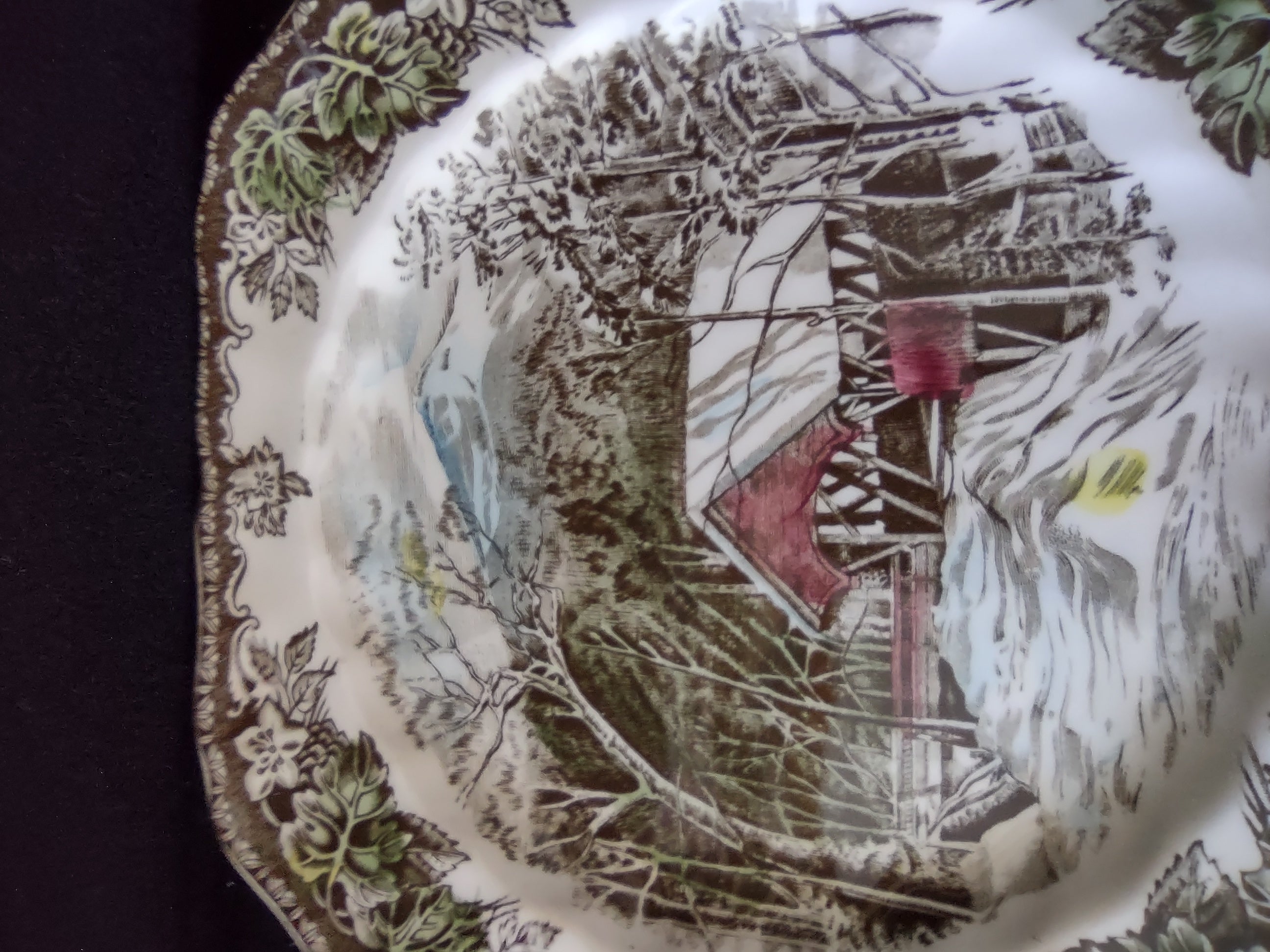Vintage Johnson Bros Luncheon Plate Ironstone Friendly Village x 6 (Lot 5529)