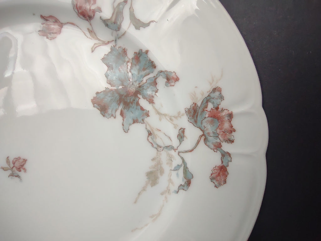 Antique 1889 Haviland Limoges Blue Red Flower Luncheon Plate (lot 949)