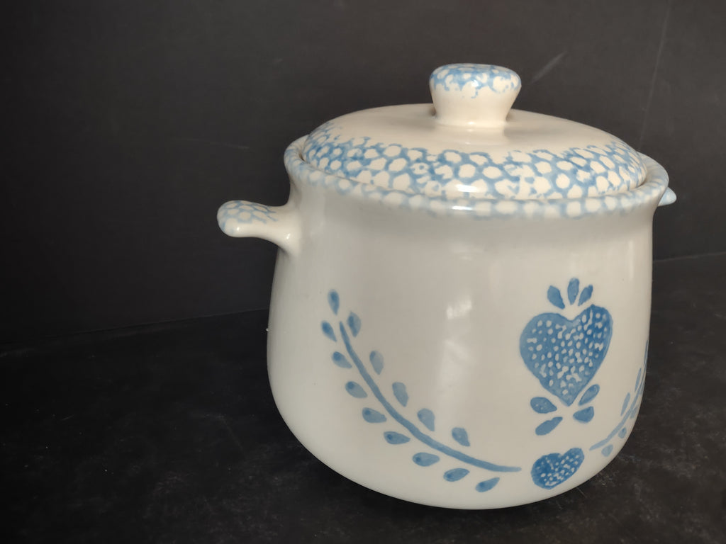 Vintage Stoneware Hearts White Blue Soup Tureen Cottage NO Ladle (lot 5305)