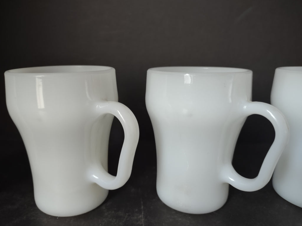 Vintage Fire King Milk Glass Anchor Hocking USA Oven Proof x 4 (lot 5303)