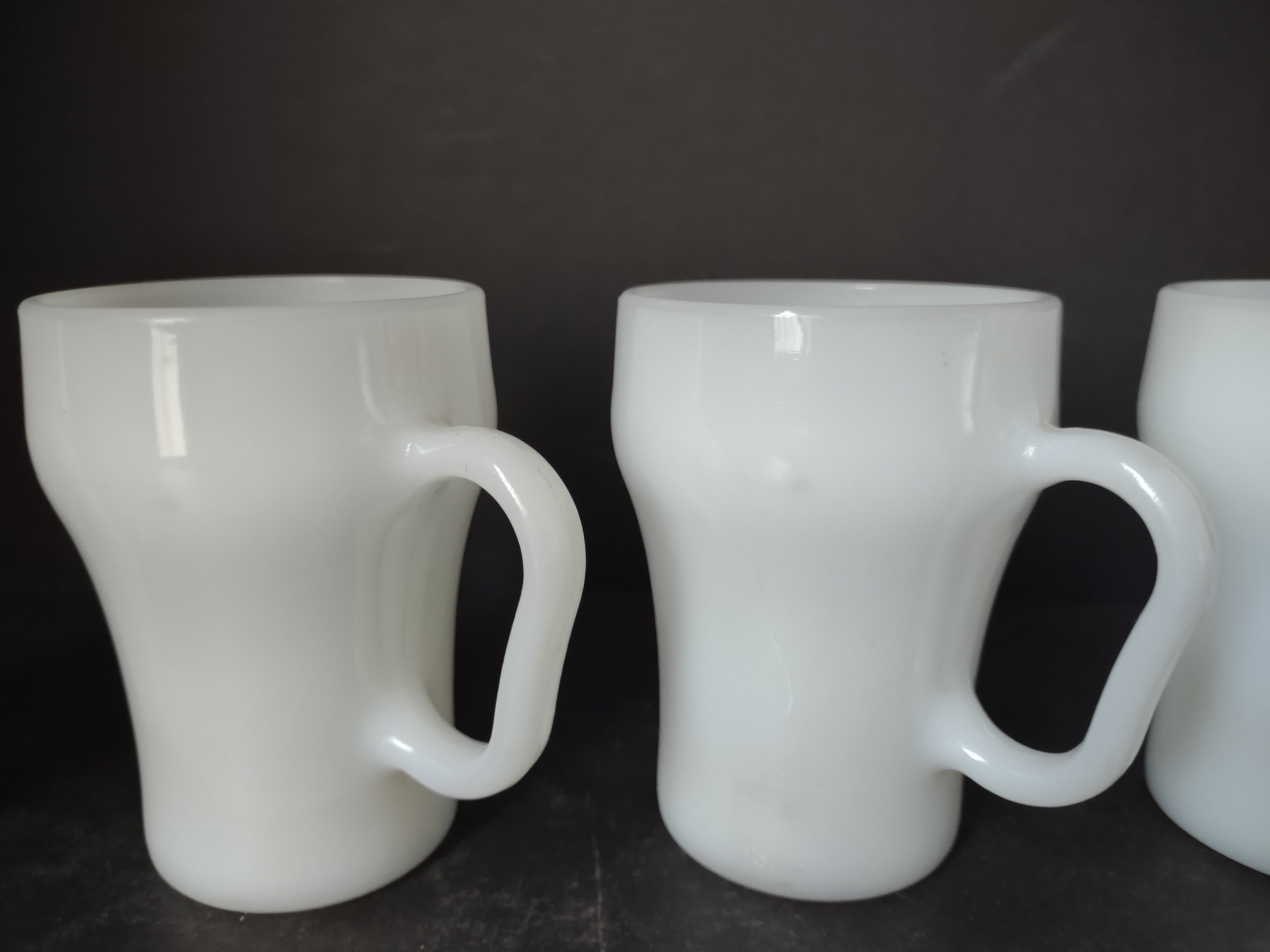 Vintage Fire King Milk Glass Anchor Hocking USA Oven Proof x 4 (lot 5303)