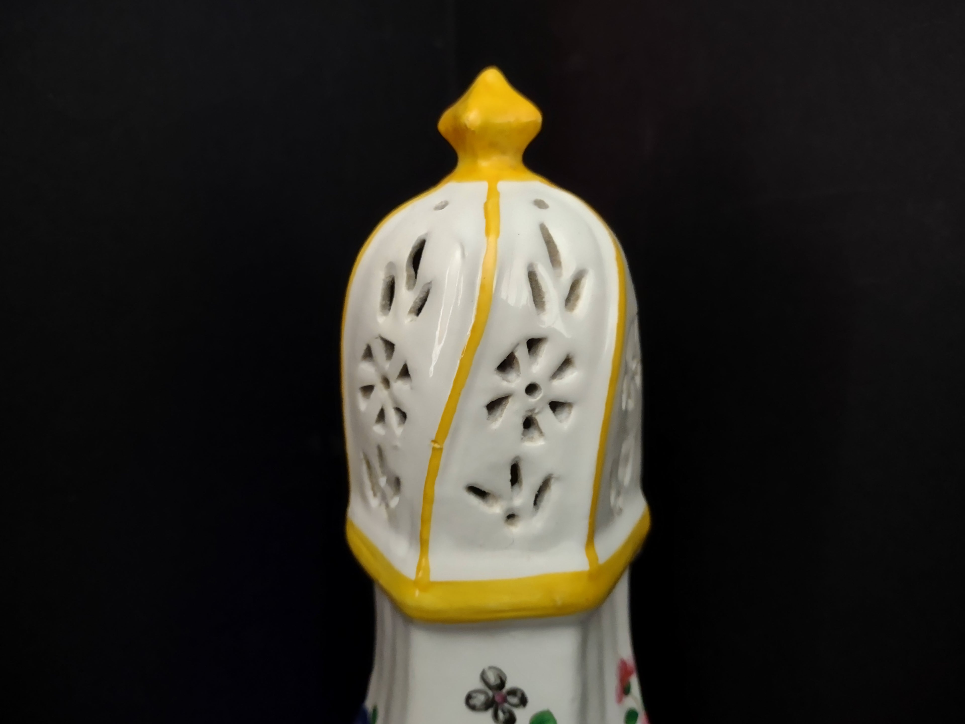 Vintage Talcum Powder Shaker Italy 8" (lot 5026)