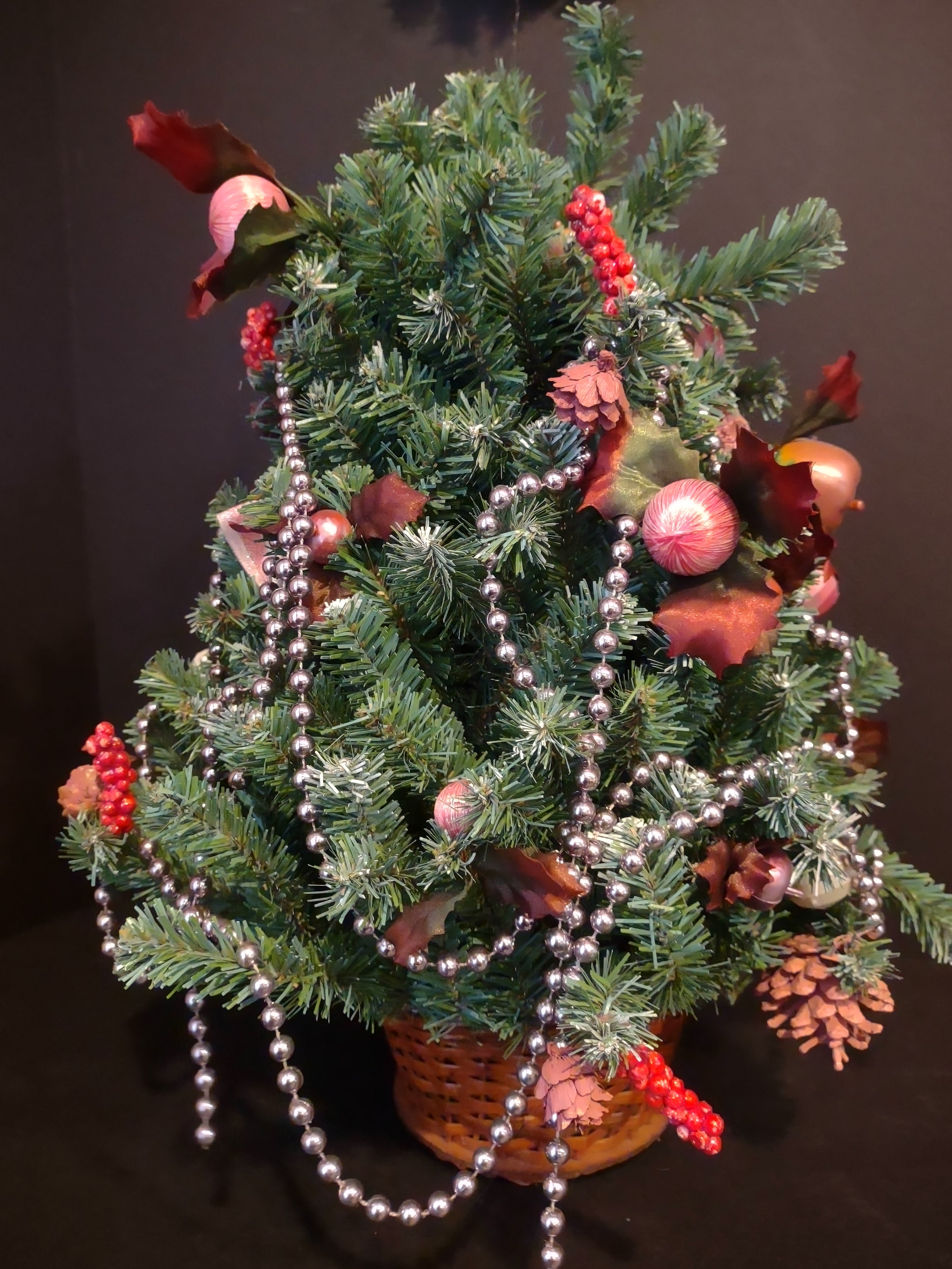 Christmas Artificial Small Tree 20" and Wreath 9" Victorian Pink Decor (lot 1242