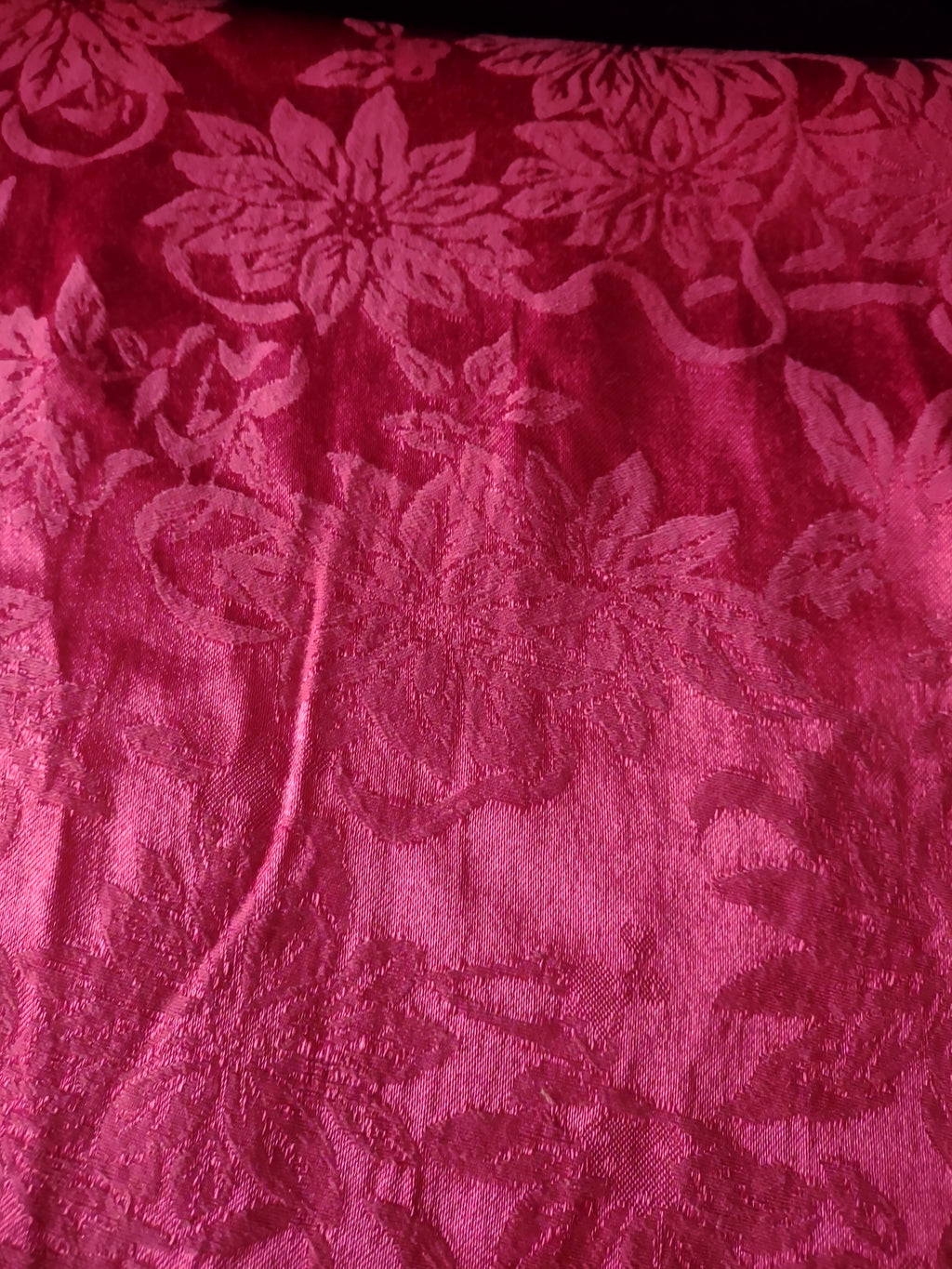 Vintage Christmas 2 Different Red Round Tablecloth Poinsettia Pattern (Lot 4689)