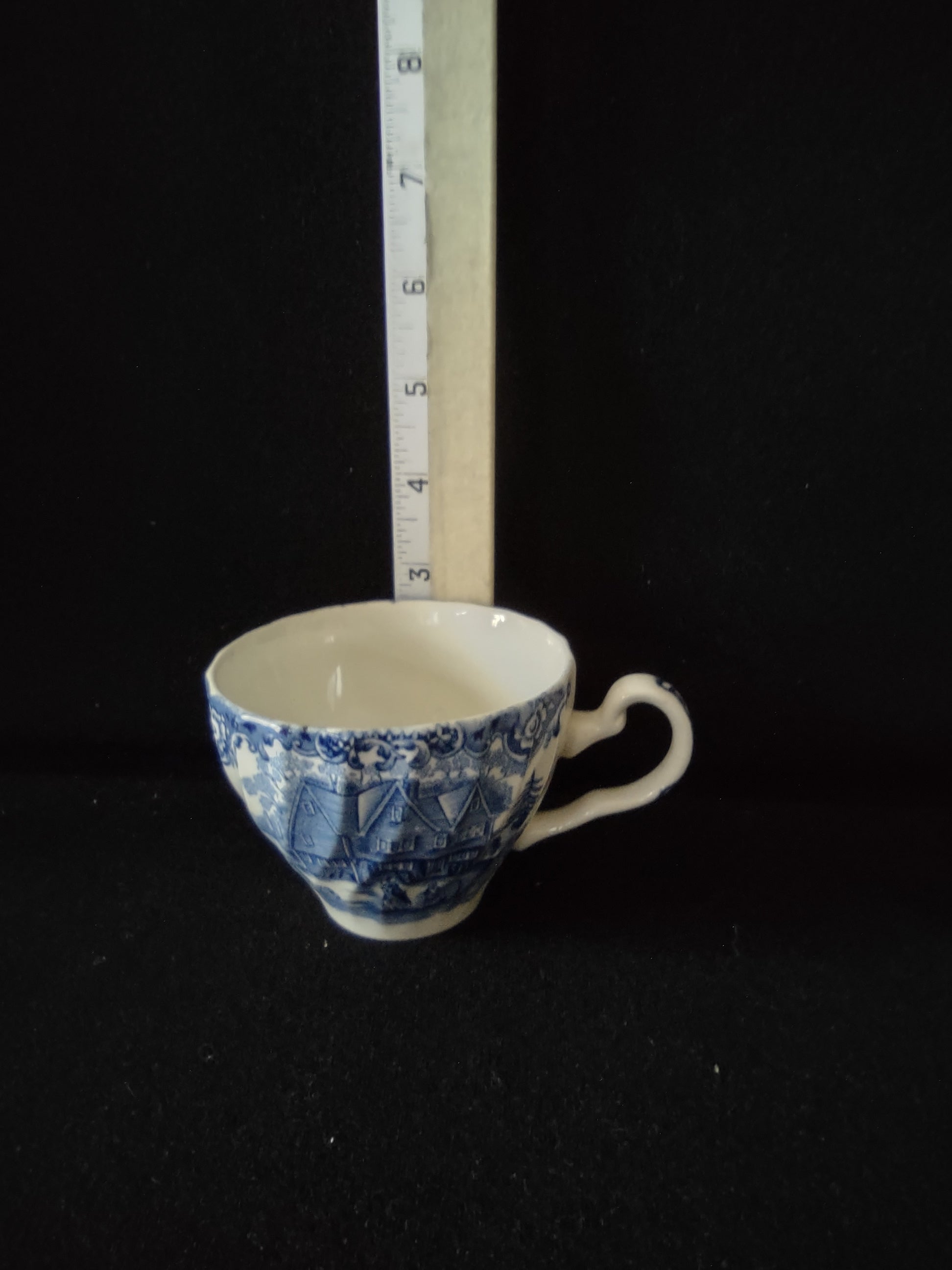 Vintage English Ironstone Teacup Blue White House Scene (Lot 5572)