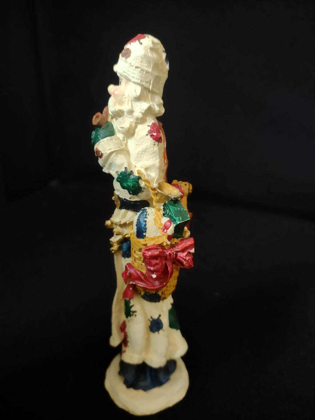 Christmas Decor Santa and Golden Christmas Tree 6" (lot 1718)