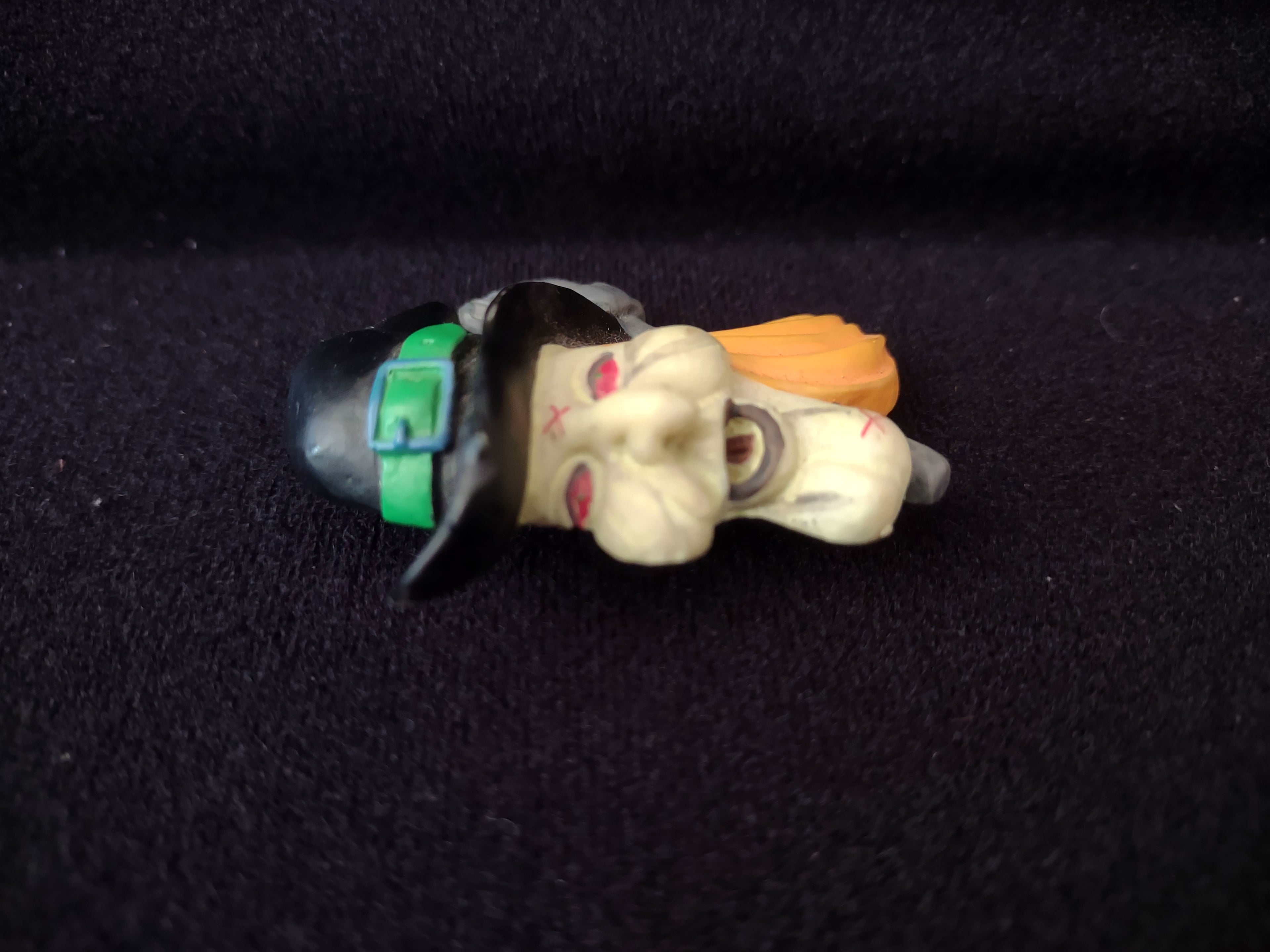 Vintage Halloween Witch Head Broom Pin (Lot 4121)