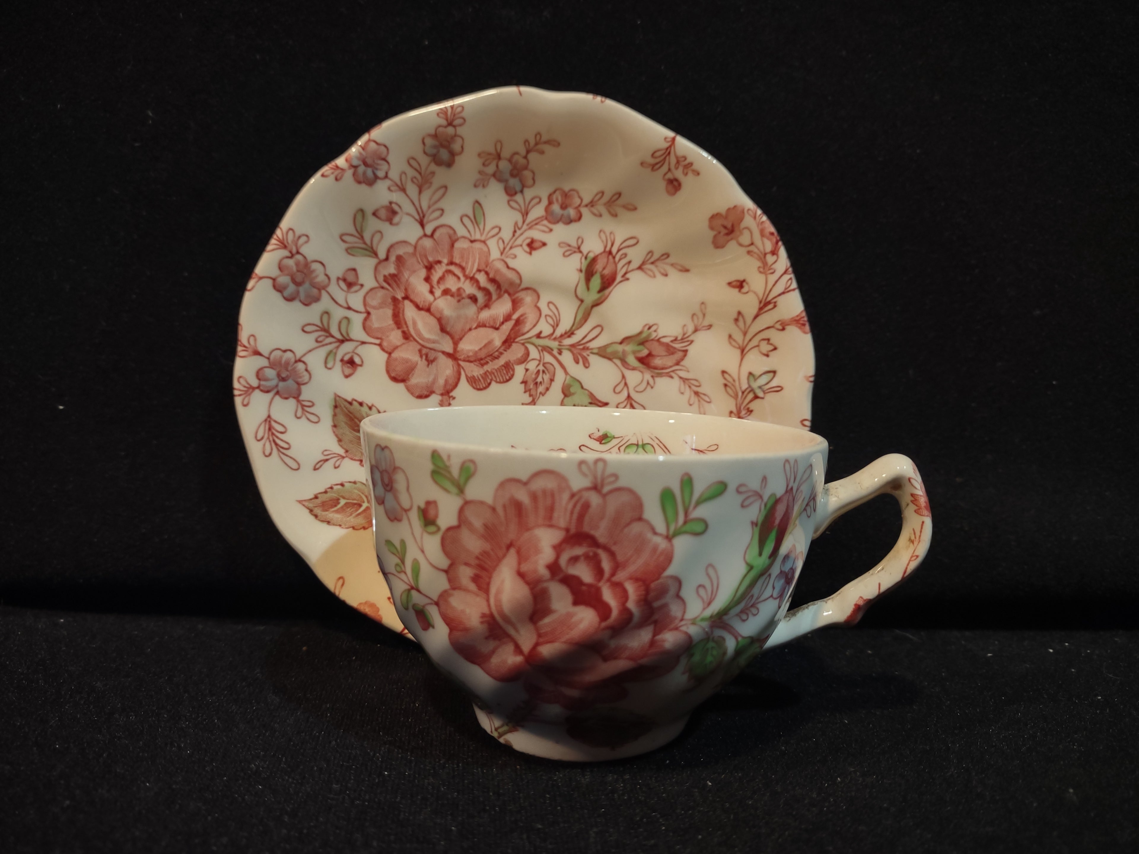 Vintage Teacup and Saucer x 2 Rose Chintz Johnson Brothers England (lot 5695)