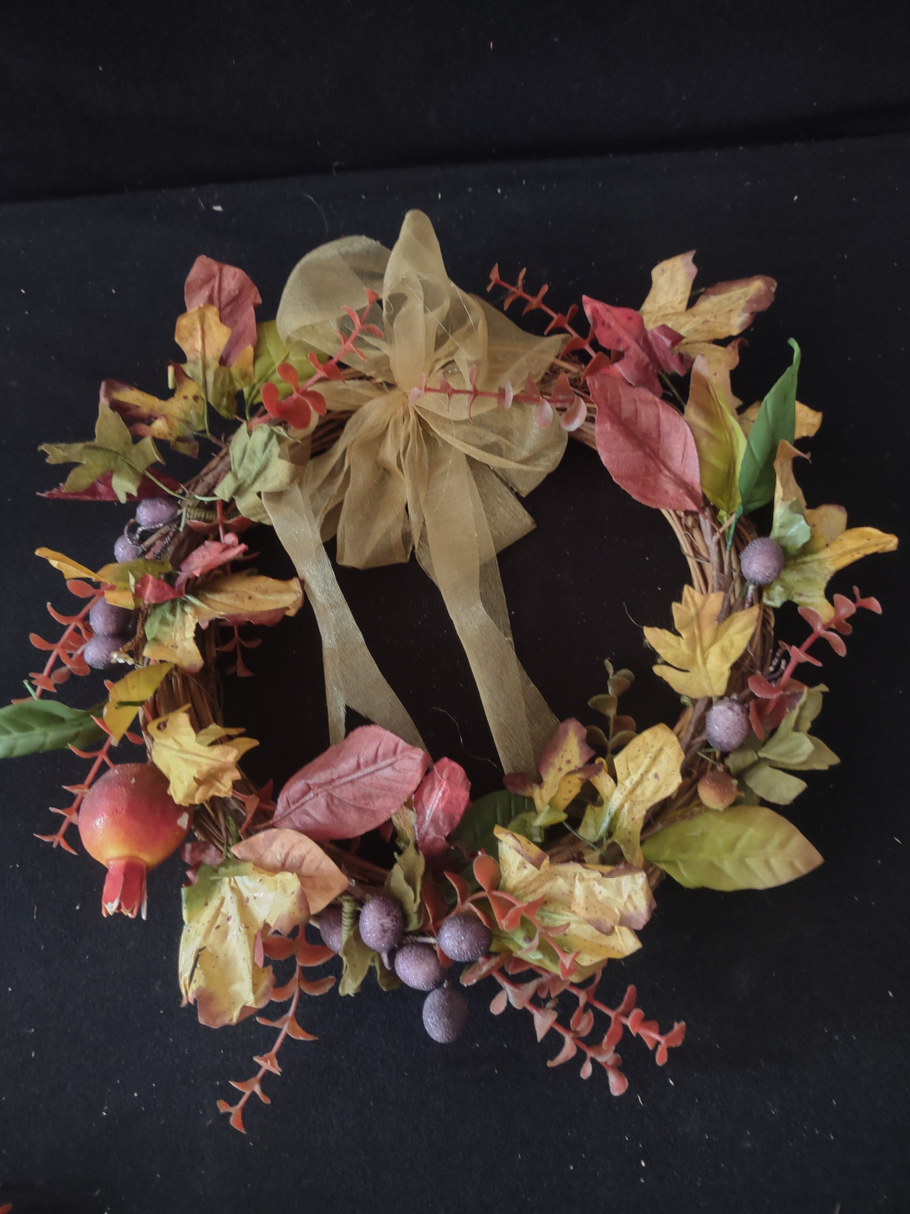 Vintage Rustic Thanksgiving/Fall Grapevine Leaf Berry Wreath x 3 (Lot 3459)