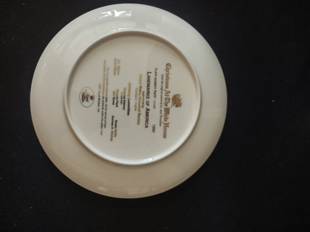 Christmas At The White House Plate Landmarks Of America (Lot 3503)