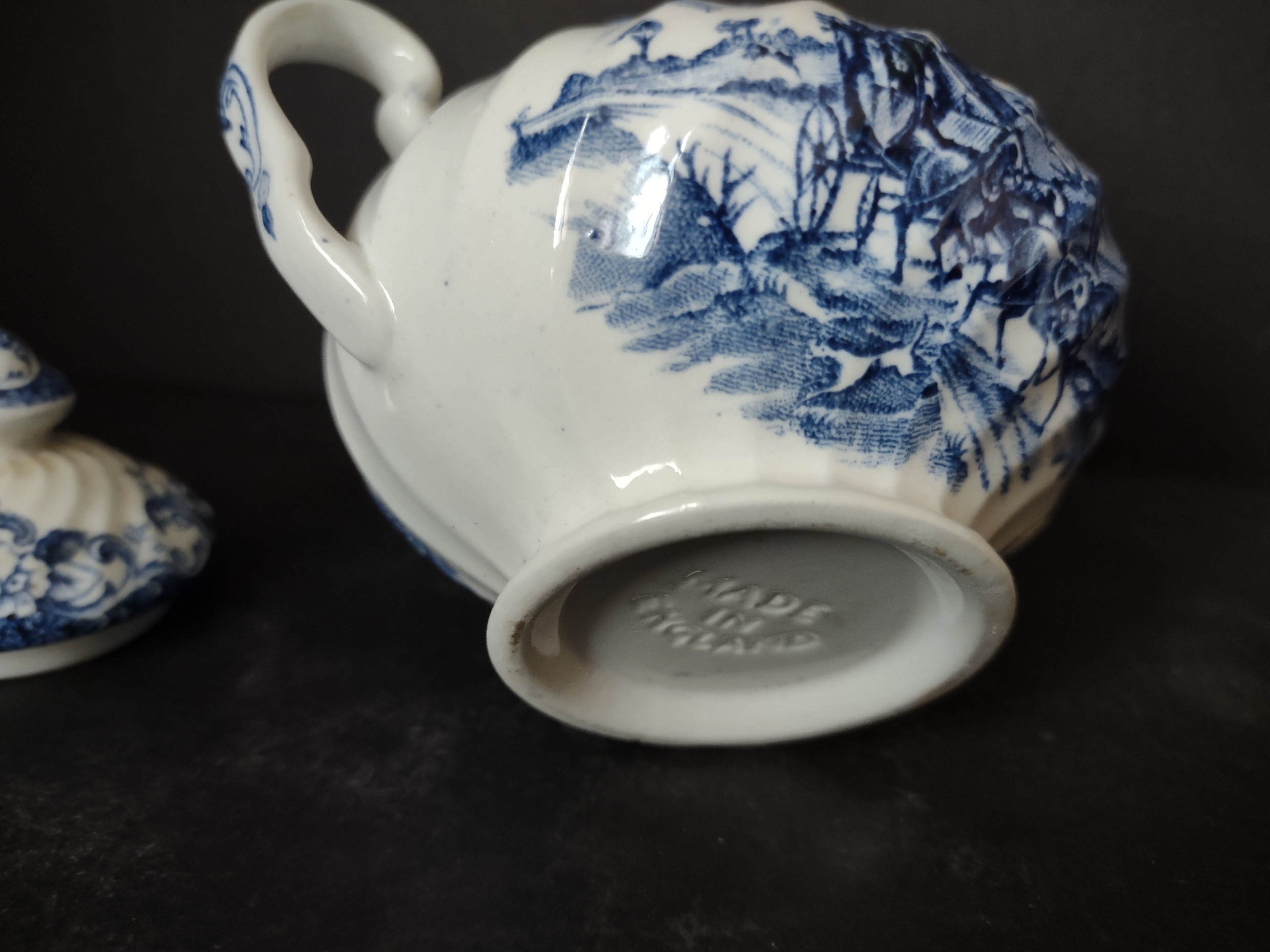 Vintage Ironstone Coaching Scenes Johnson Bros Small Sugar Bowl (lot 5563)