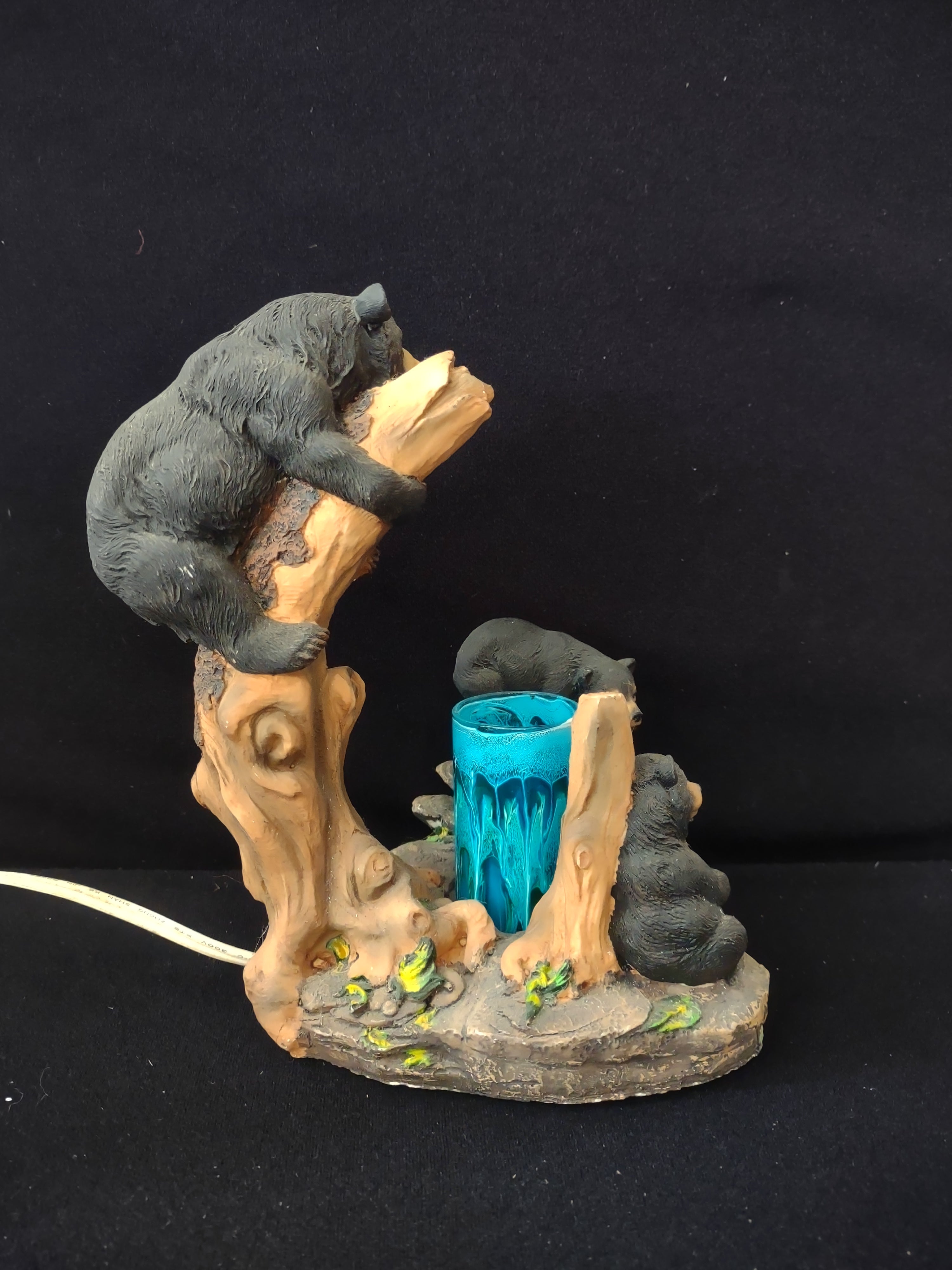 Vintage Dimmer Lighted 3 Bears Fishing Blue Lamp (Lot 3607t)