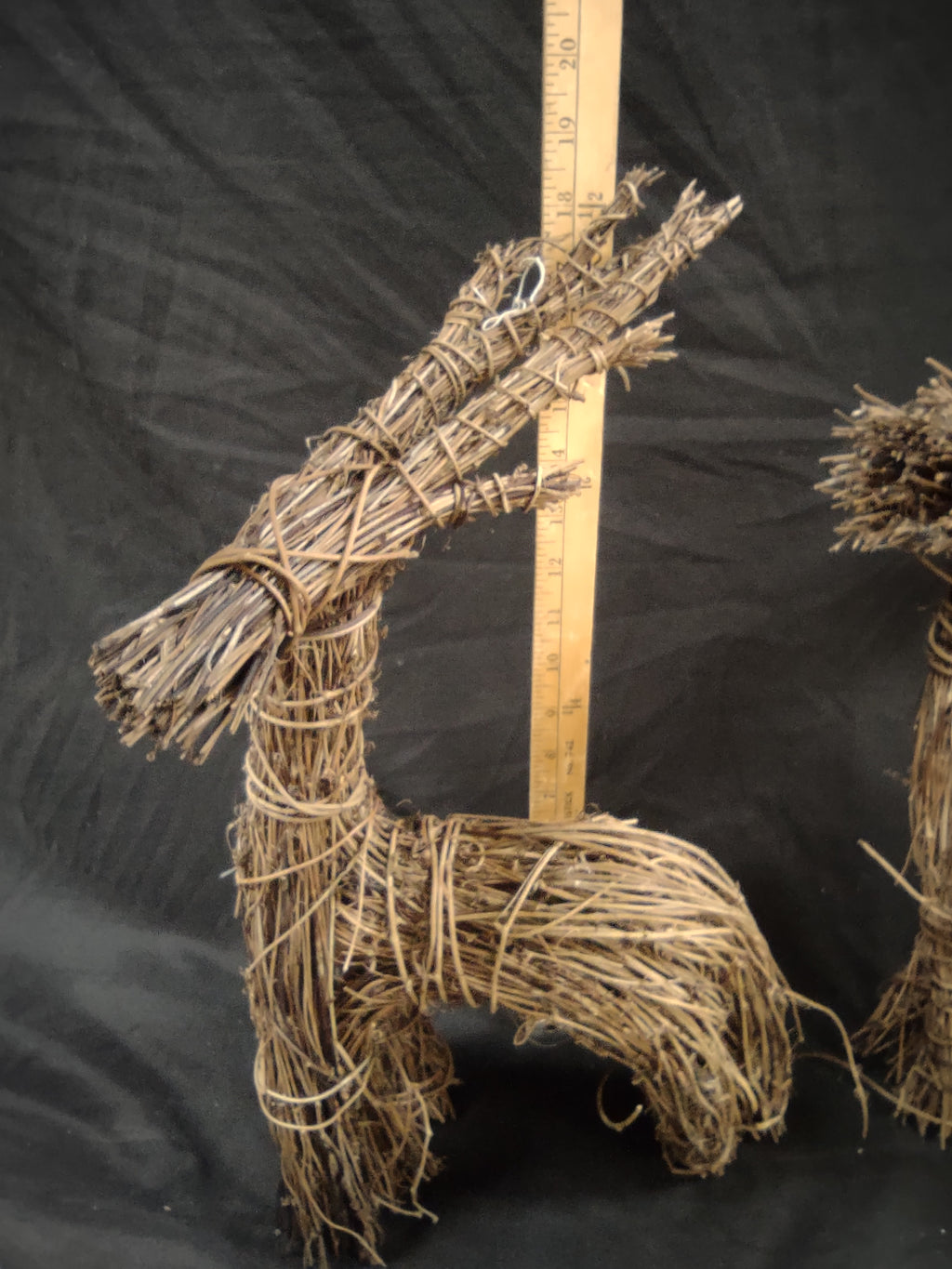 Christmas Grapevine Twig Reindeer Handcrafted Primitive Rustic 18" (lot 1315)
