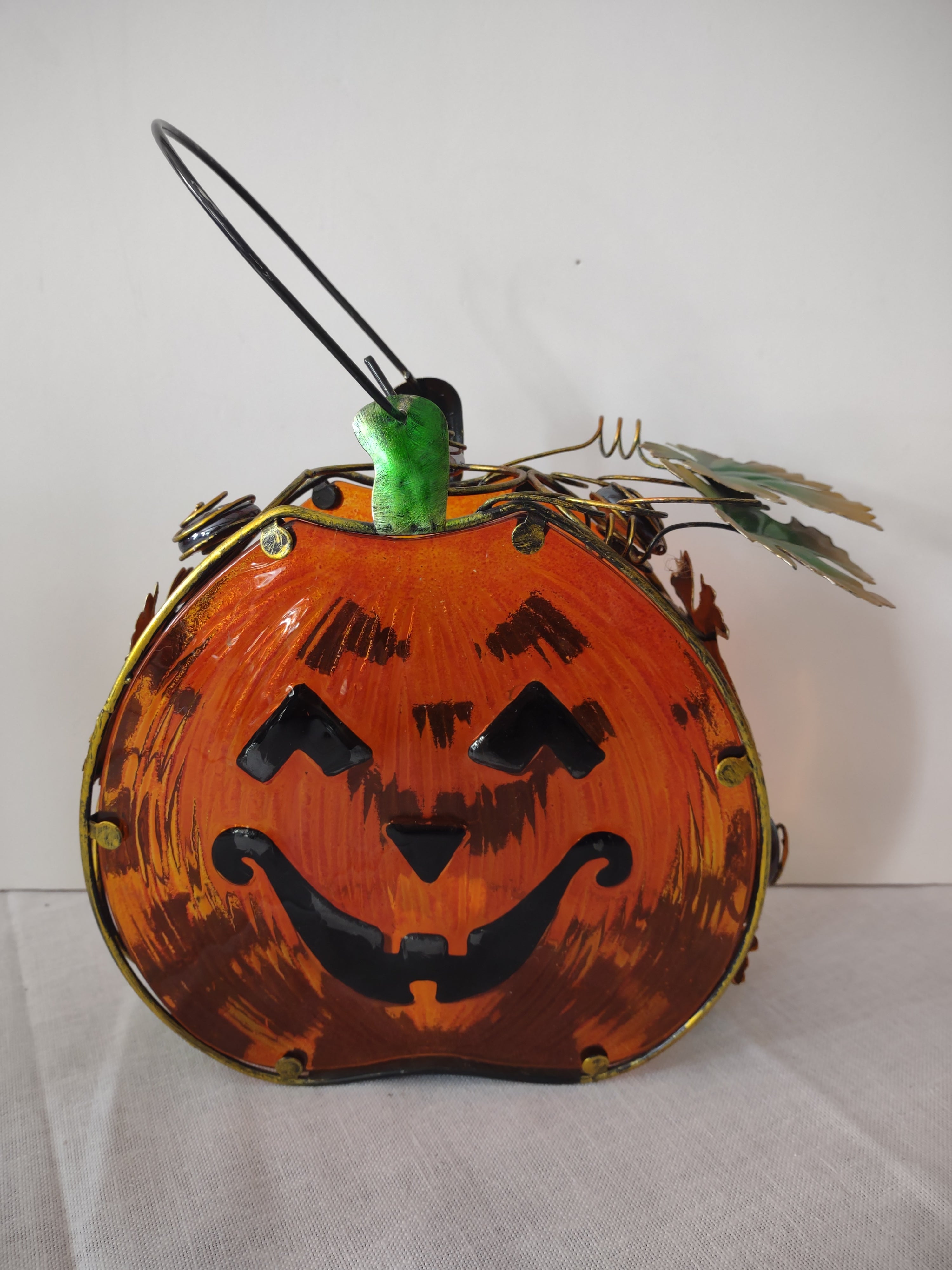 Halloween Lantern Pumpkin Light Up Candle Battery Operated (2530j)