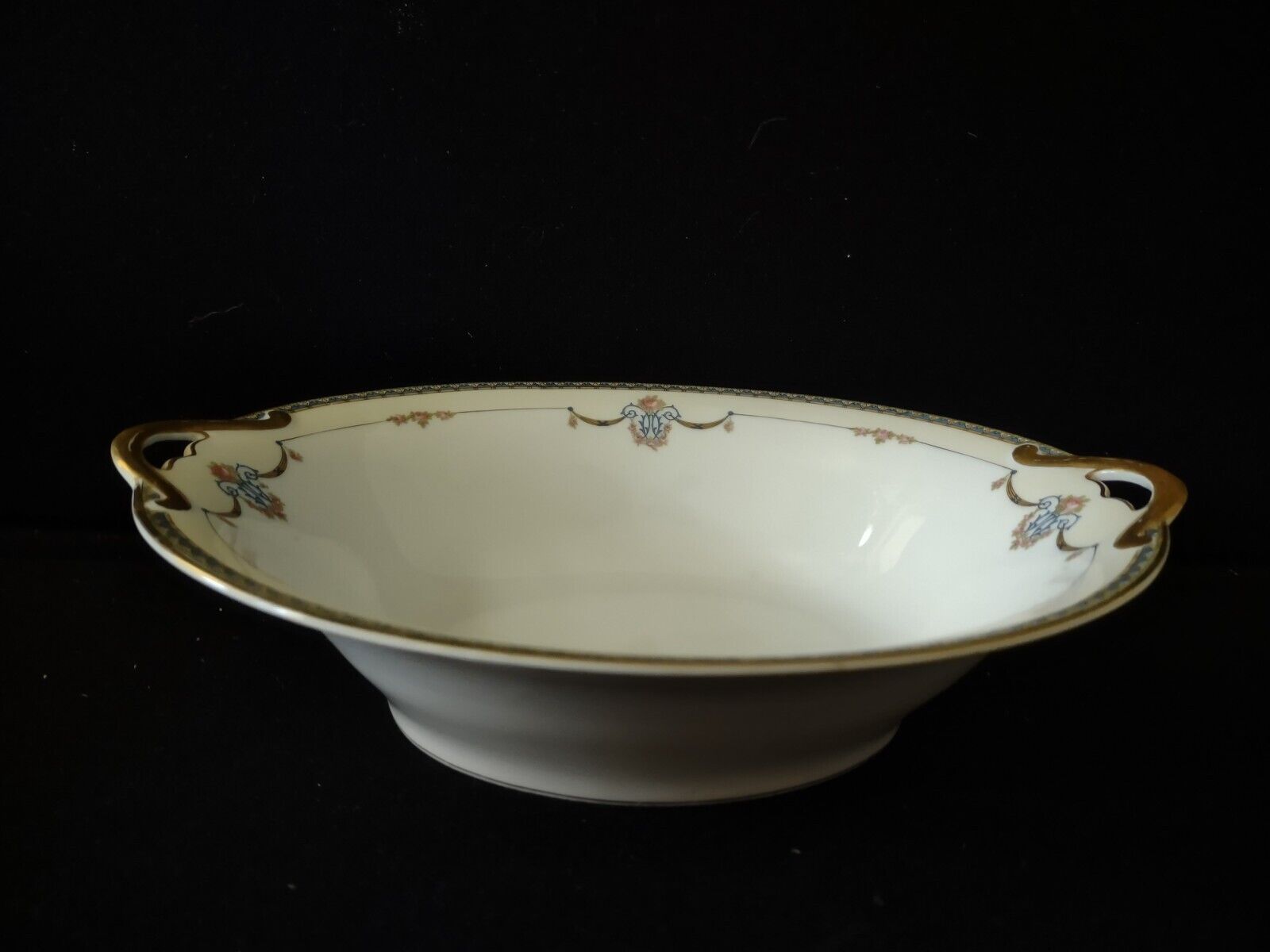 Noritake Laureate Oval Vegetable Serving Dish Gold Trim (lot 303)