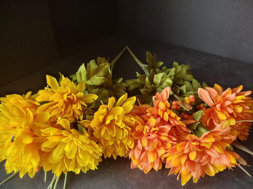 Halloween Thanksgiving Fall Artificial Decorative Twig x 2 Mums (lot 3106)