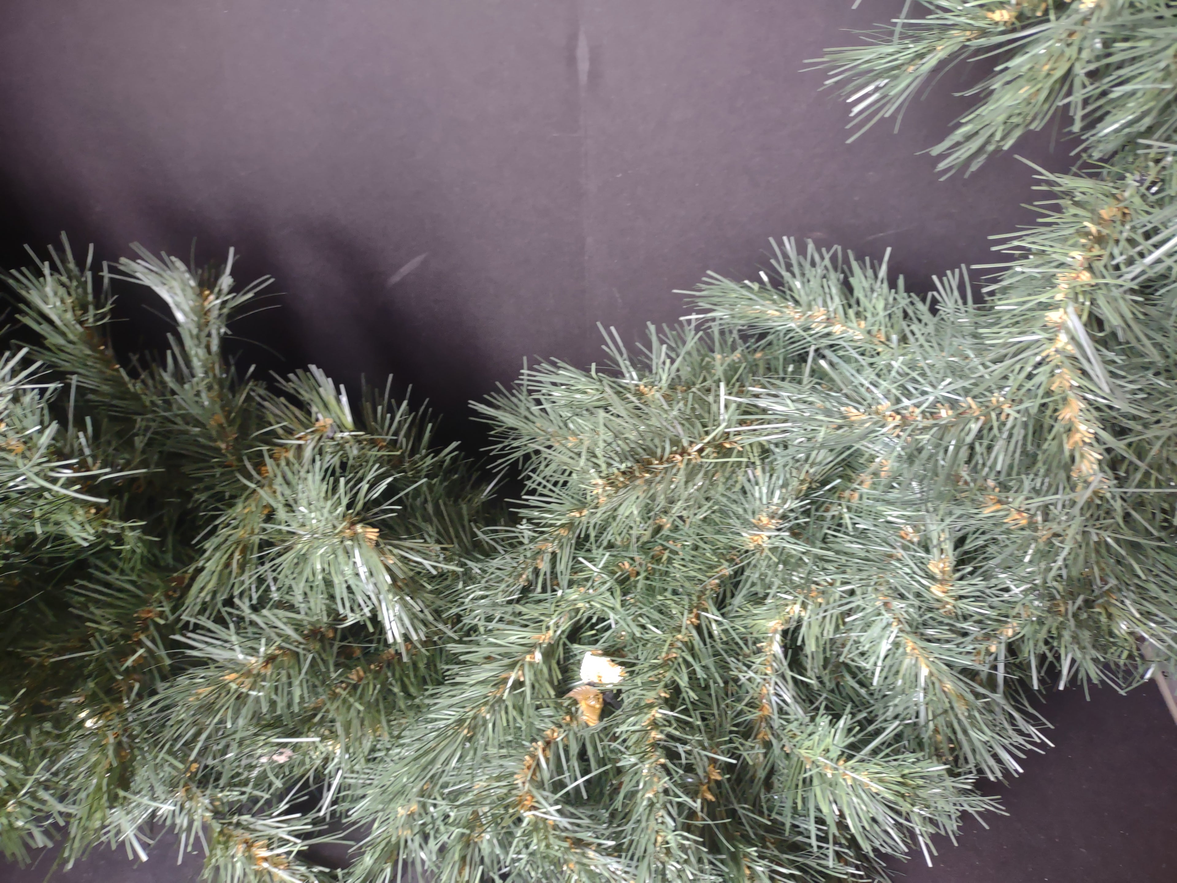 Artificial Christmas Wreath 36" (lot 1761)