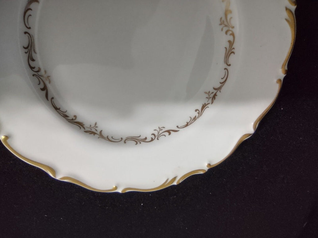 055 Vintage Royal Doulton Plate Bread Desert White Gold Trim 6-1/2"