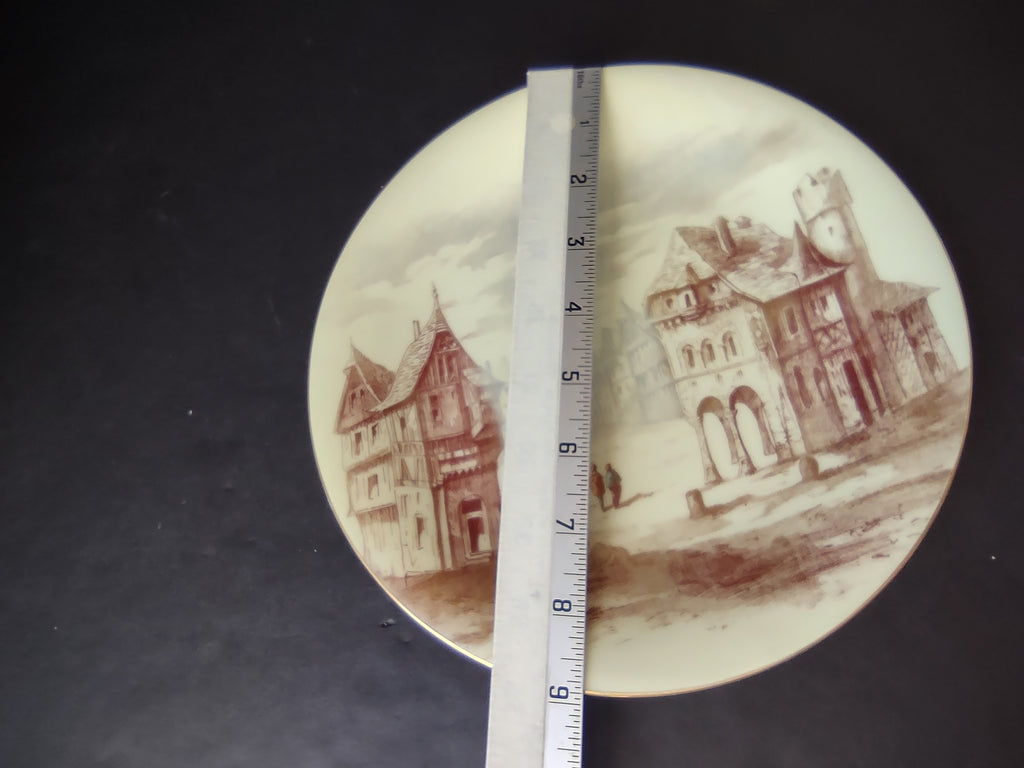 TV Limoges Cabinet Plate Town Design 9"(lot 1125)