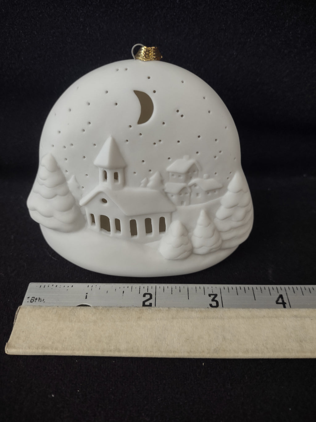 Vintage 1994 Hallmark Christmas Lighted Peaceful Village Ornament (Lot 4139)